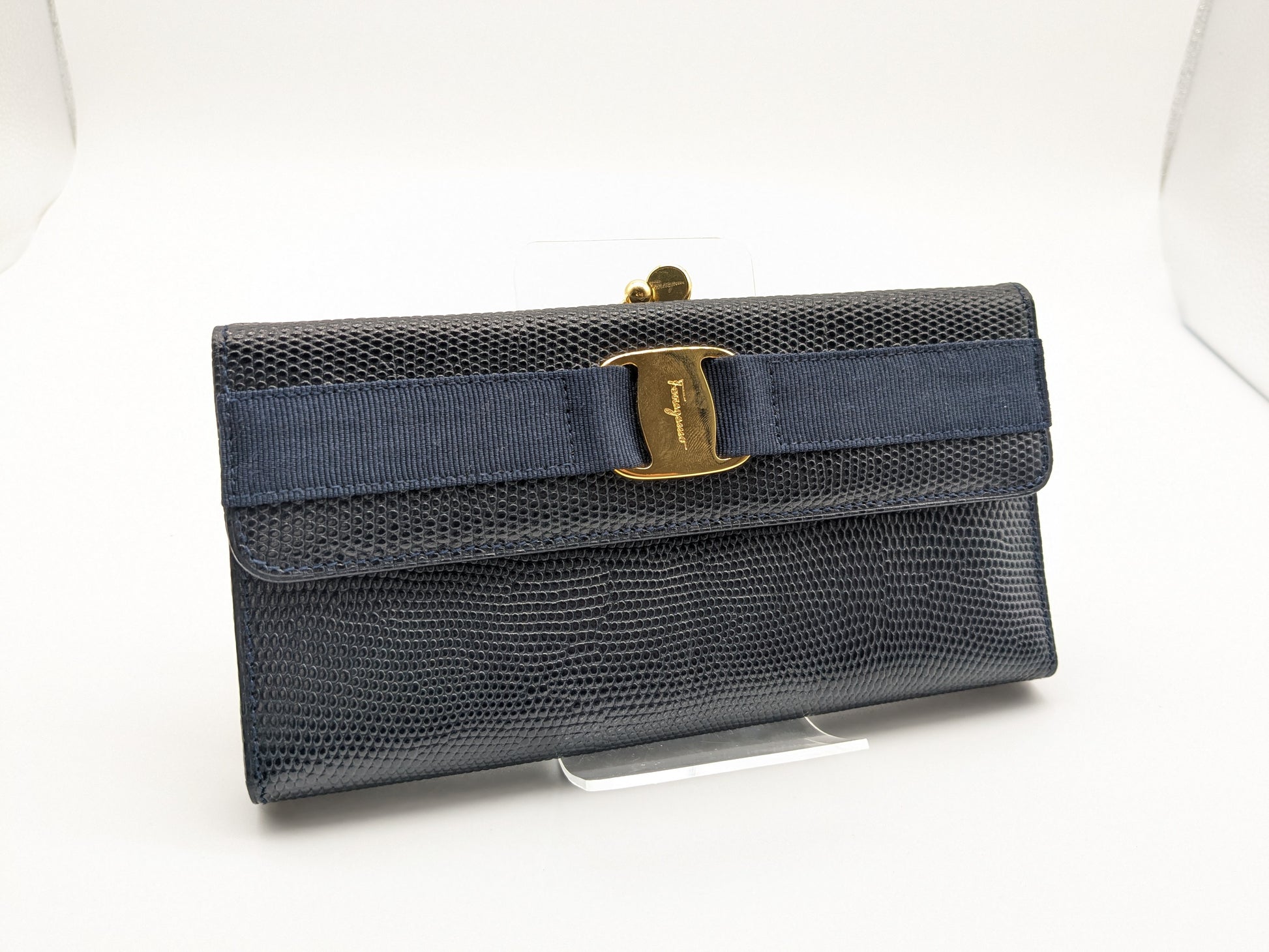 Salvatore Ferragamo Vala Gamaguchi Wallet Wallet