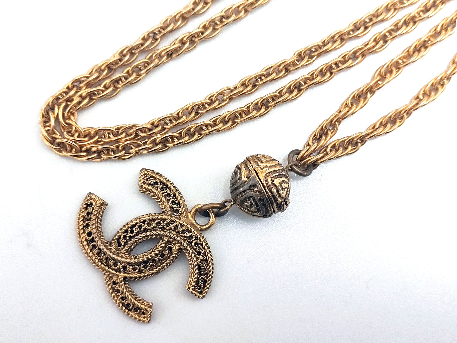 CHANEL Cocomark Ball Swing Necklace Necklace