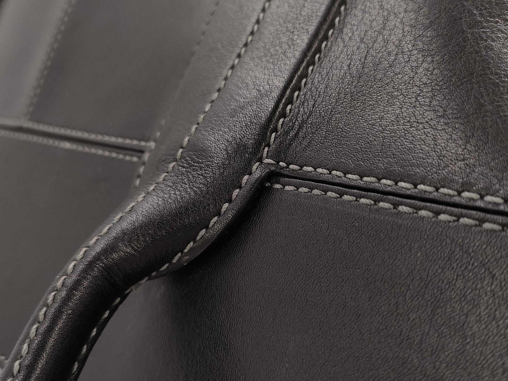 TODS TODS Tods Business Black Tote Bag