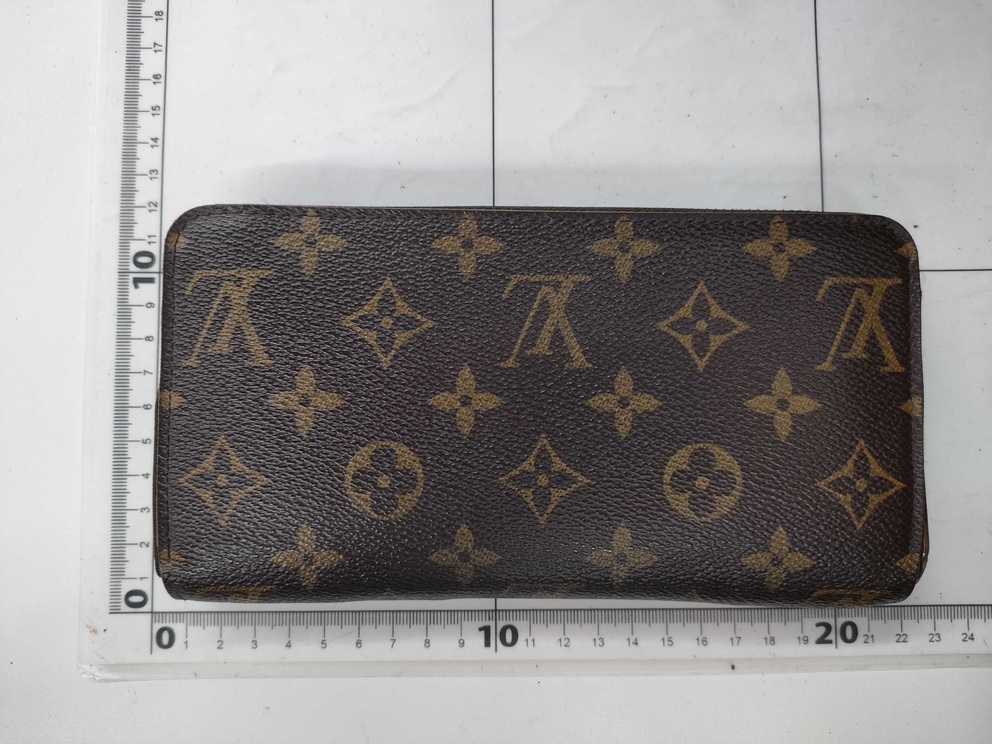 LOUIS VUITTON Vuitton Monogram Zippy Wallet M42616 CA0017 Wallet