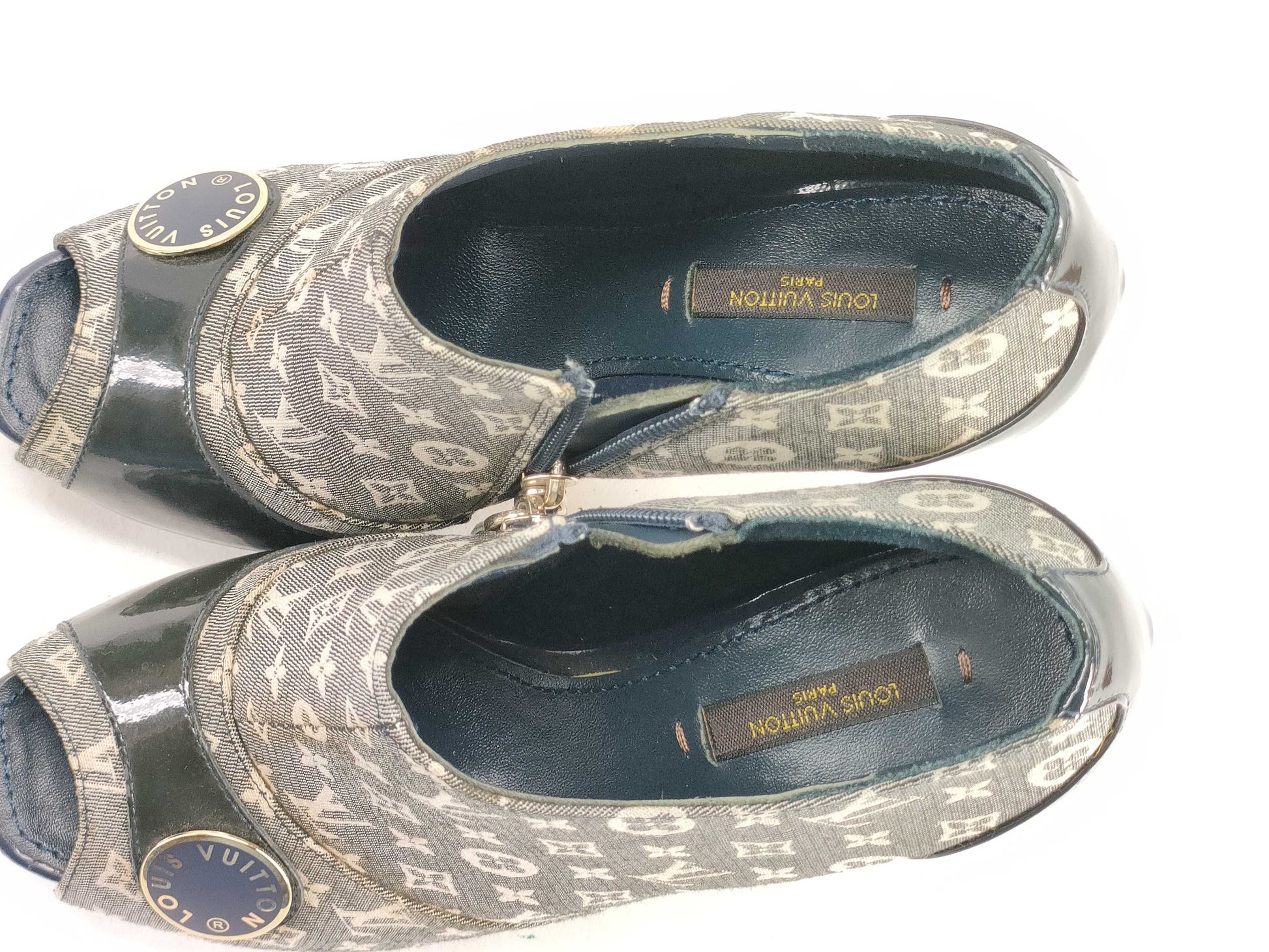 LOUIS VUITTON Monogram Mini Vuitton Sandals Monogram Sandals