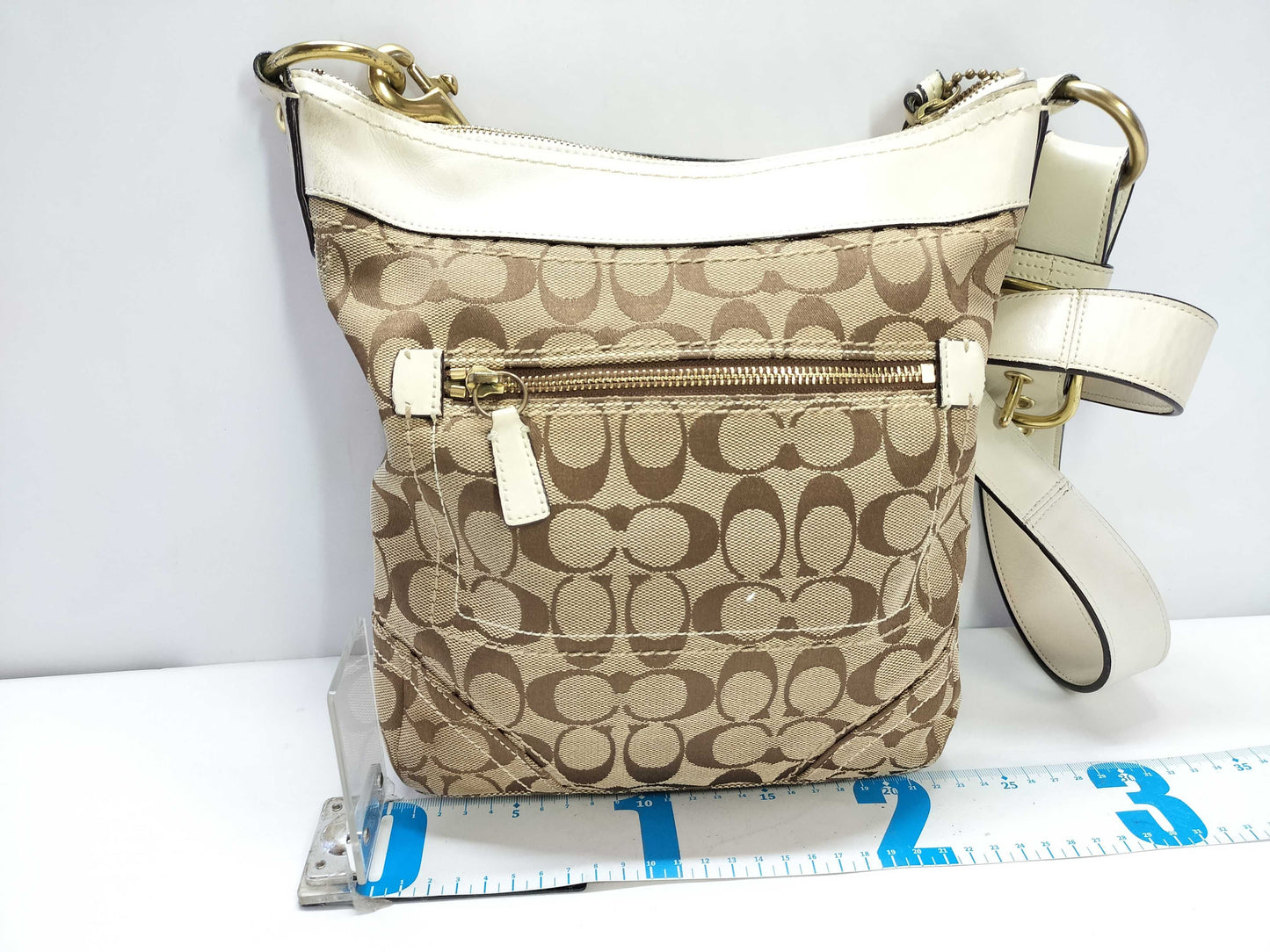COACH Signature COCAH Coach Signature Canvas Shoulder Bag 10403 Shoulder Bag