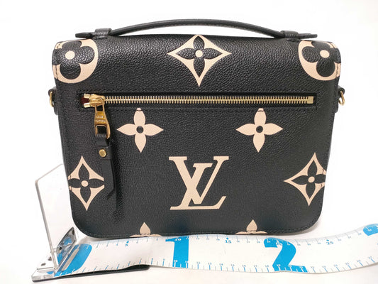 LOUIS VUITTON METIS Shoulder Bag