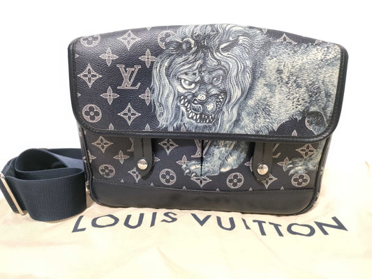 LOUIS VUITTON Savannah Messenger PM Shoulder Bag
