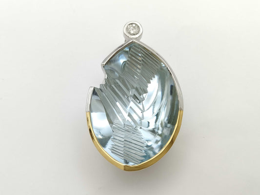 AQ54.49ct D0.23ct Pt950/K18 33.8g Pendant Top