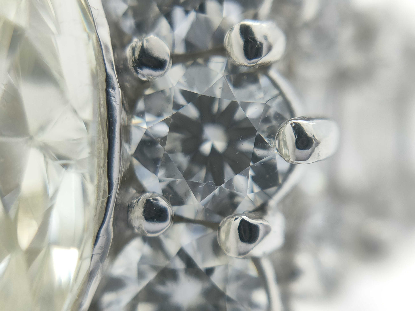 D7.072ct FD4.50ct Pt900 18.6g Ring