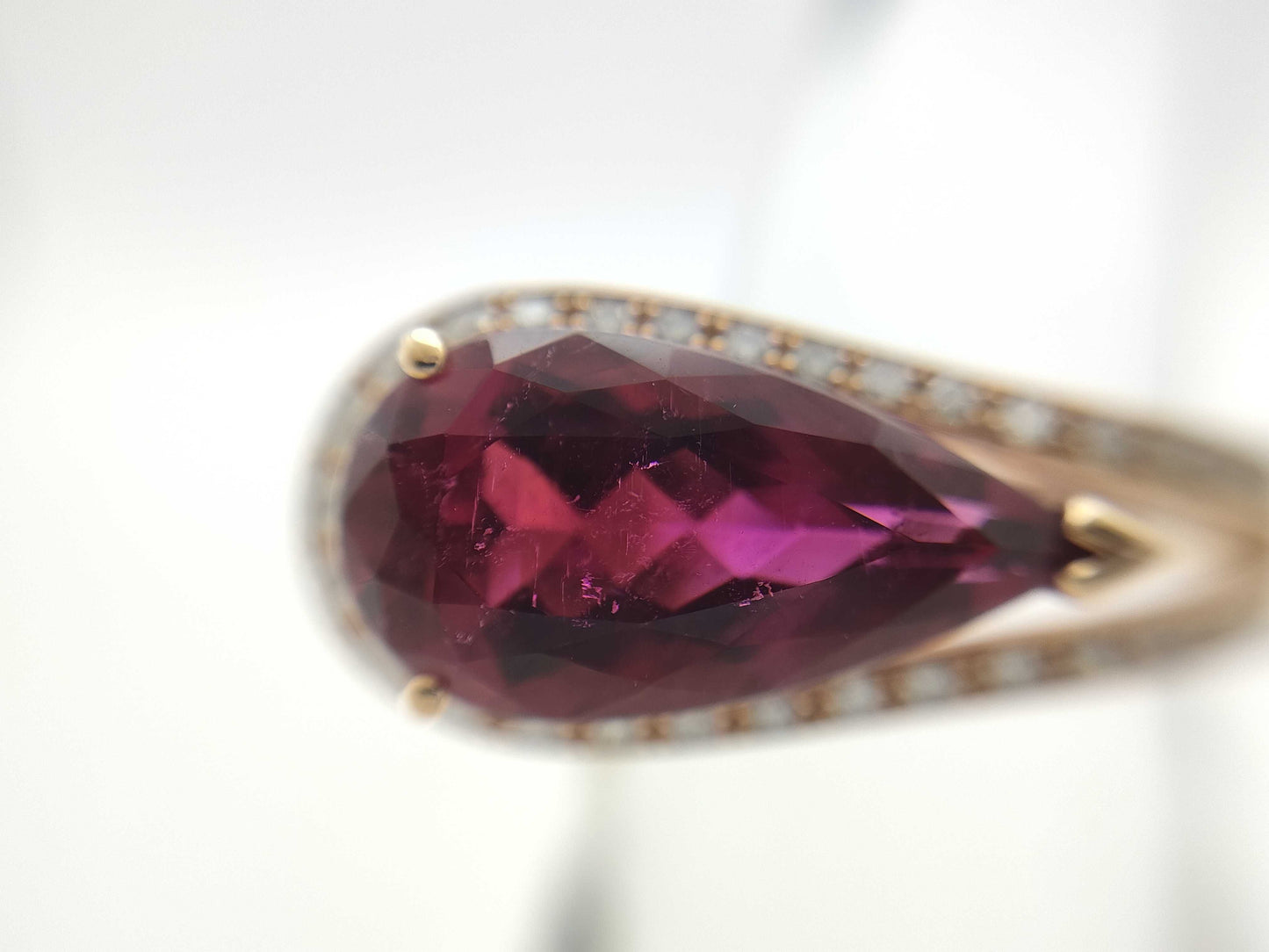 TL5.56ct D0.50ct K18 11.2g Ring