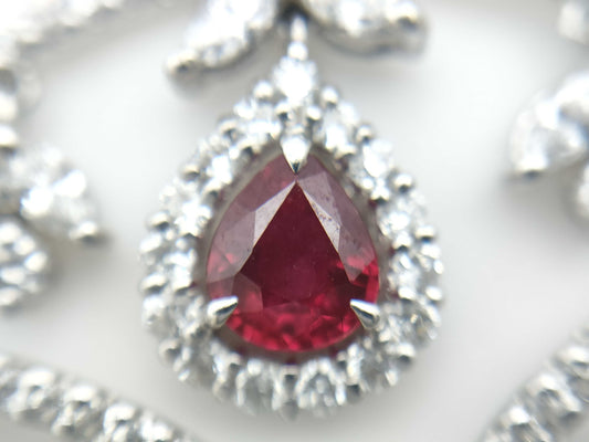 R3.95ct D2.20/0.69ct 750 17.8g Necklace