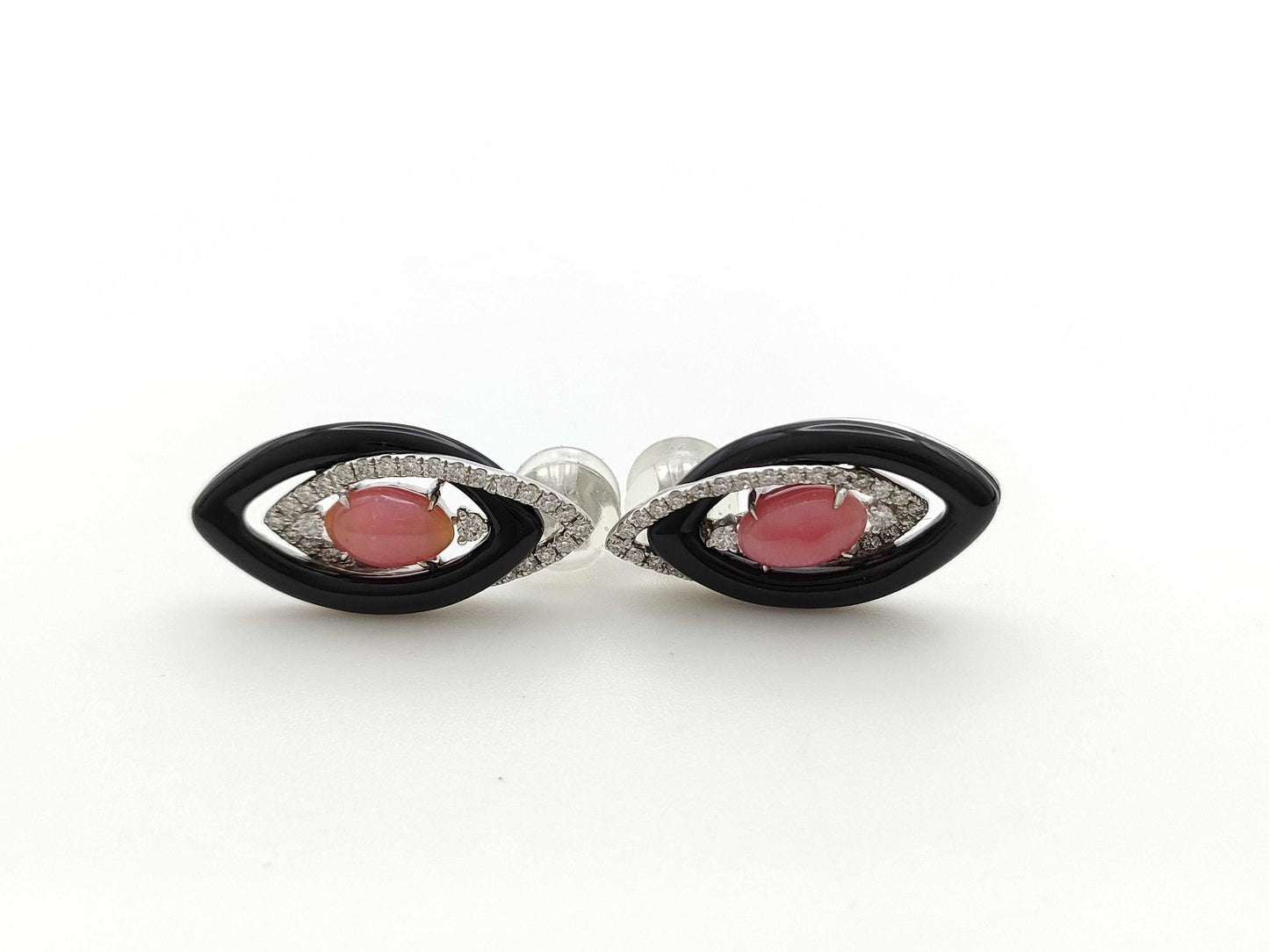 Concrete Pearl 0.905ct Colored Stone D0.16ct / Conch Pearl 0.905ct Colored Stone D0.16ct K18WG 3.9g Earrings