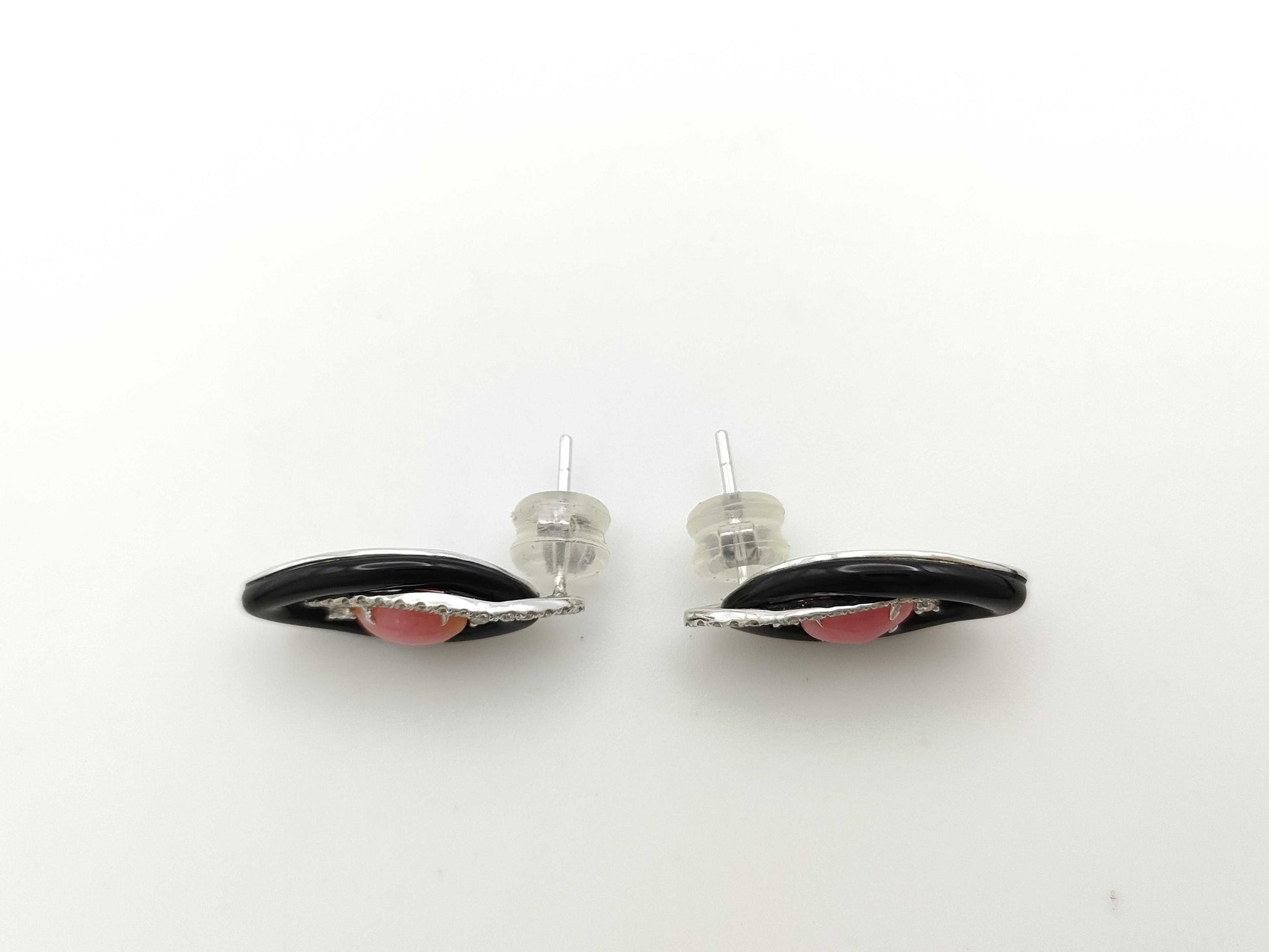 Concrete Pearl 0.905ct Colored Stone D0.16ct / Conch Pearl 0.905ct Colored Stone D0.16ct K18WG 3.9g Earrings