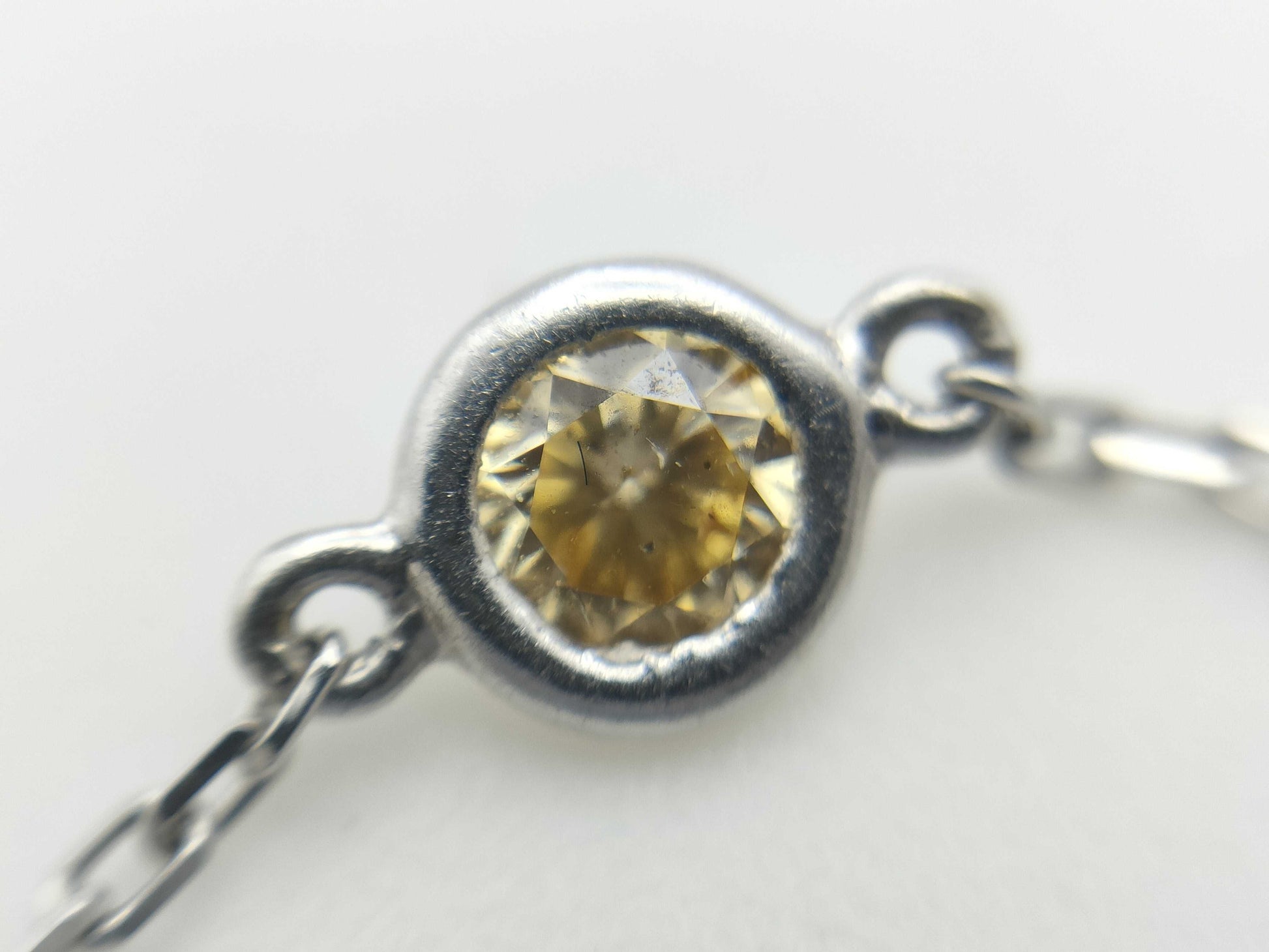 Station D2.50ct K18WG 4.2g Necklace