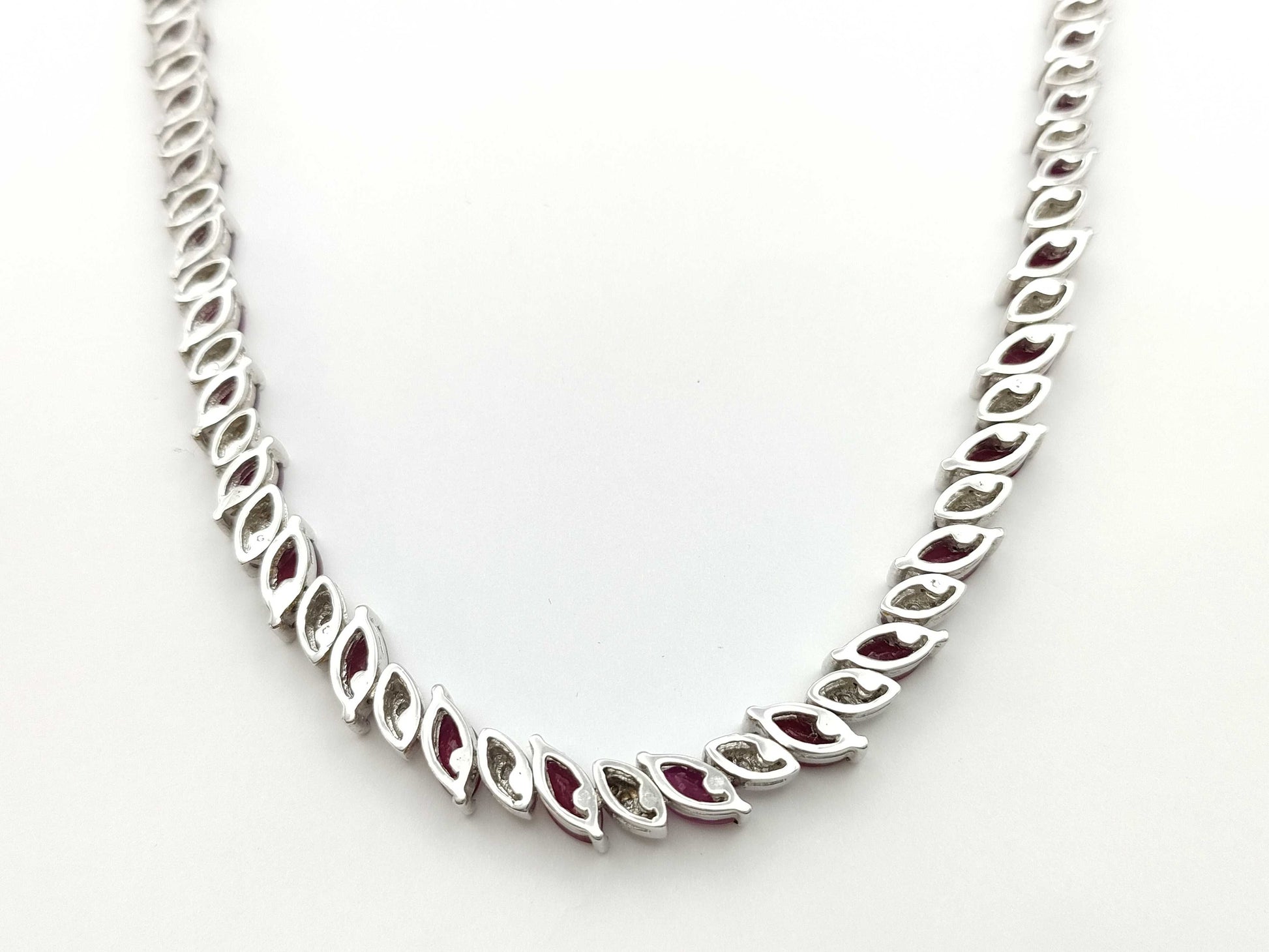 R16.60ct D0.97ct K18WG 41.6g Necklace