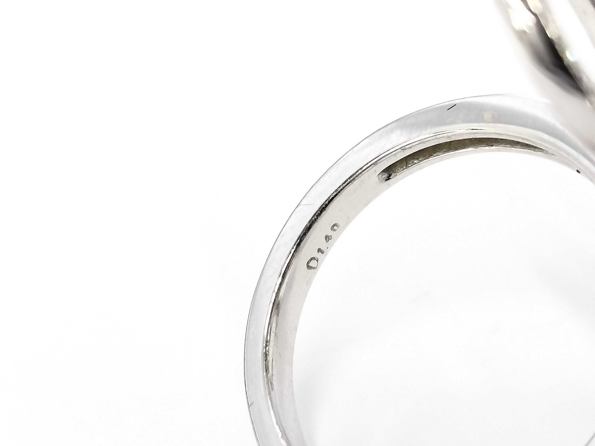 D1.40ct 750 7.3g Ring