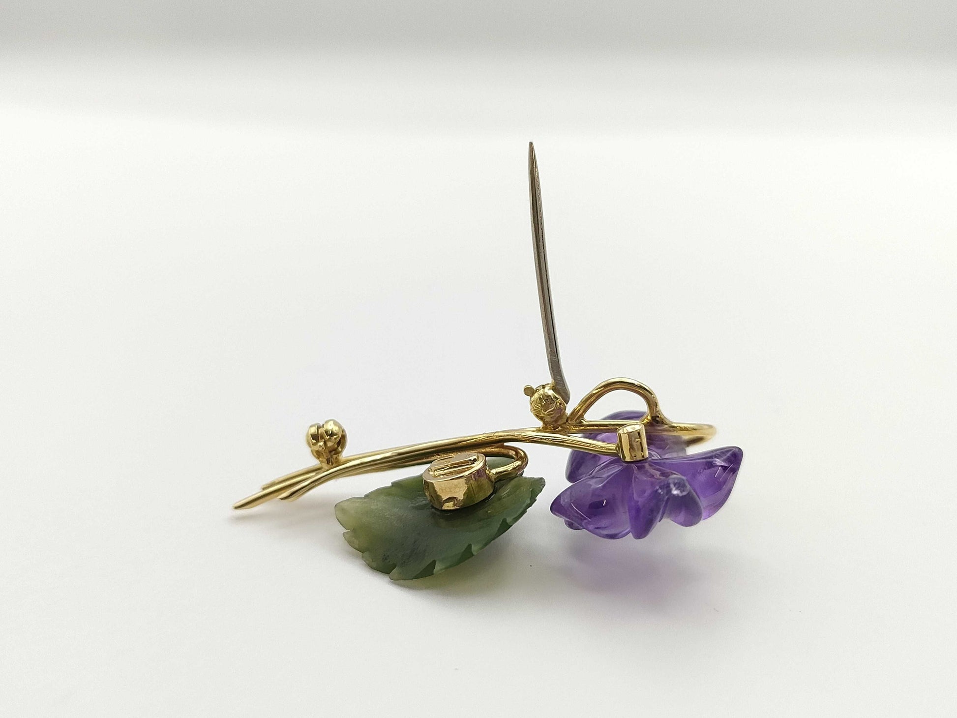 Colored Stone 750 4.5g Brooch