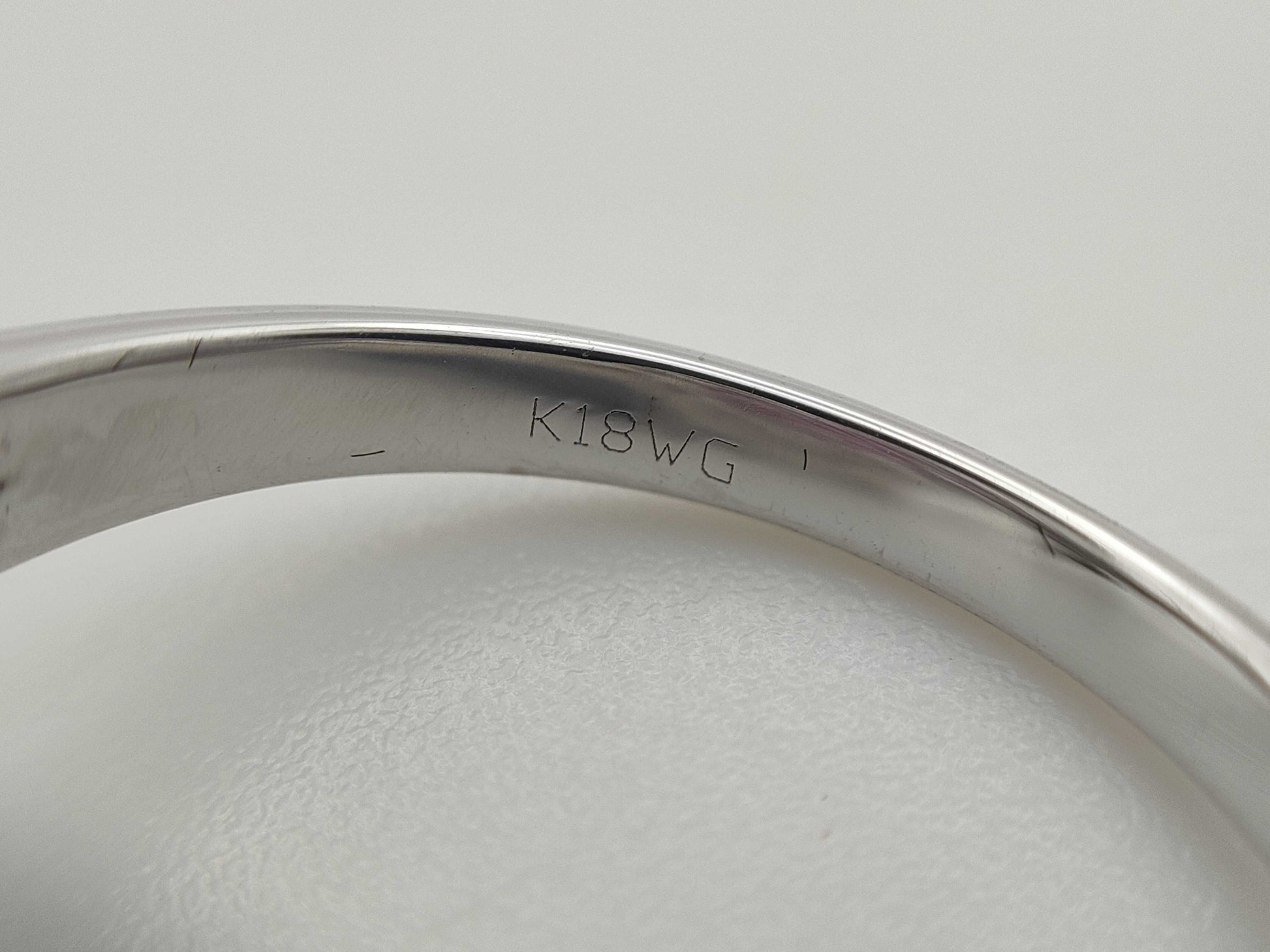 S2.60ct K18Wg 7.3g Ring