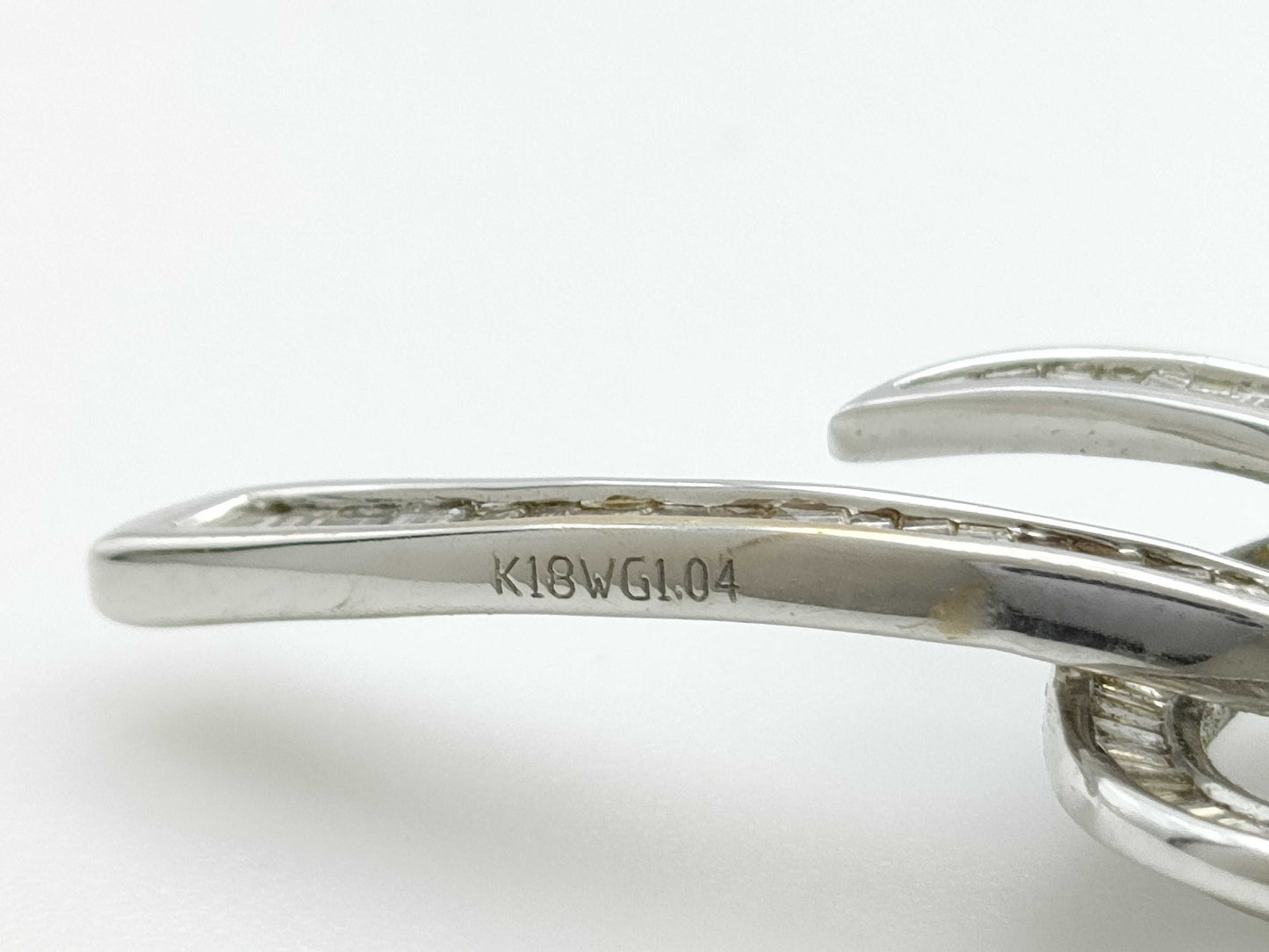 D1.04ct K18WG 4.8g Pendant Top