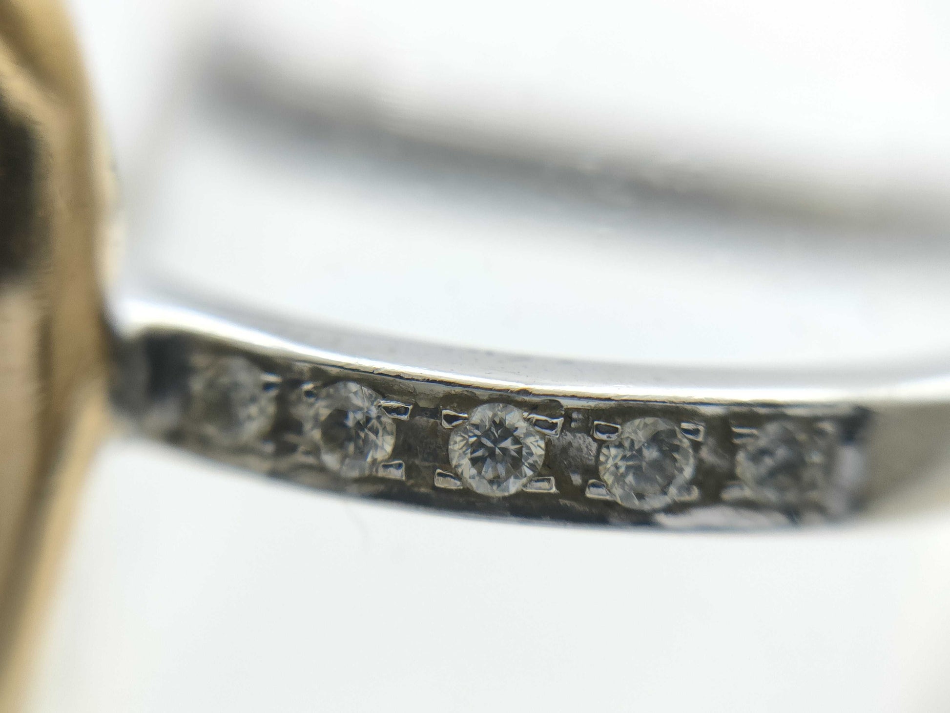 R2.95ct D0.08ct 750 4.1g Ring