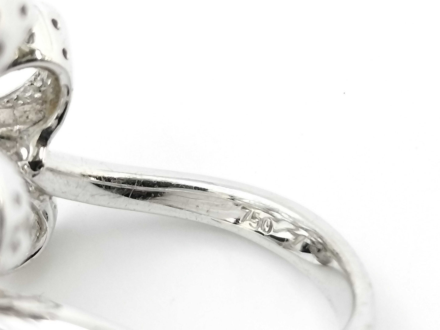 Diamond 750 9.4g Ring