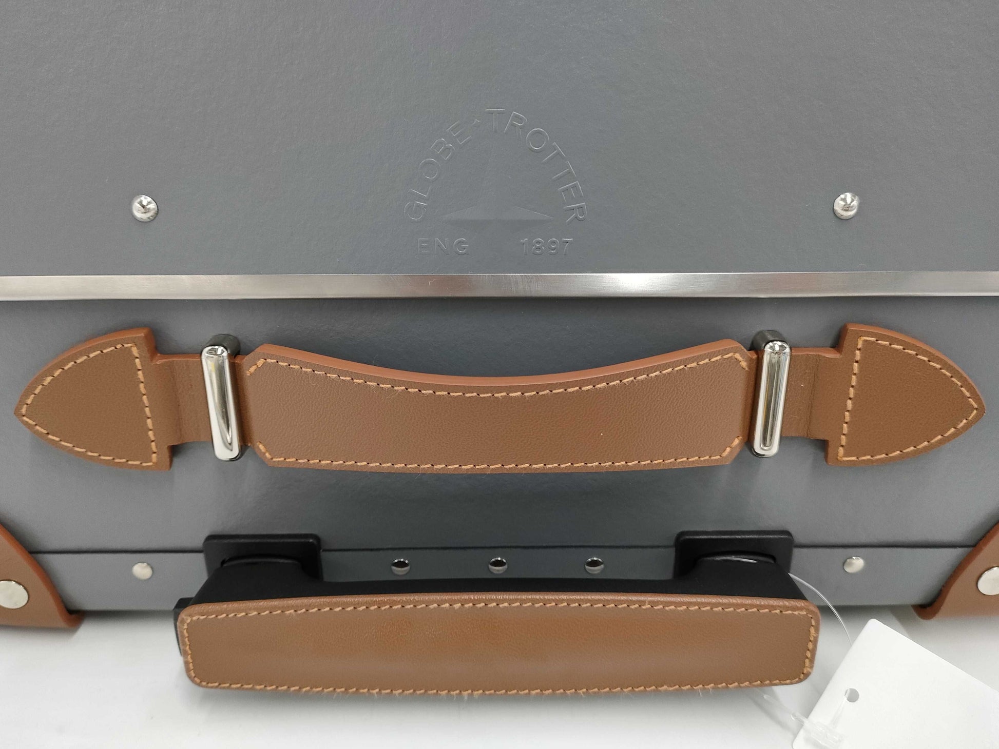 GLOBE-TROTTER Centenary 4-Wheel Carry-On Grey/Caramel Suitcase Carry Bag