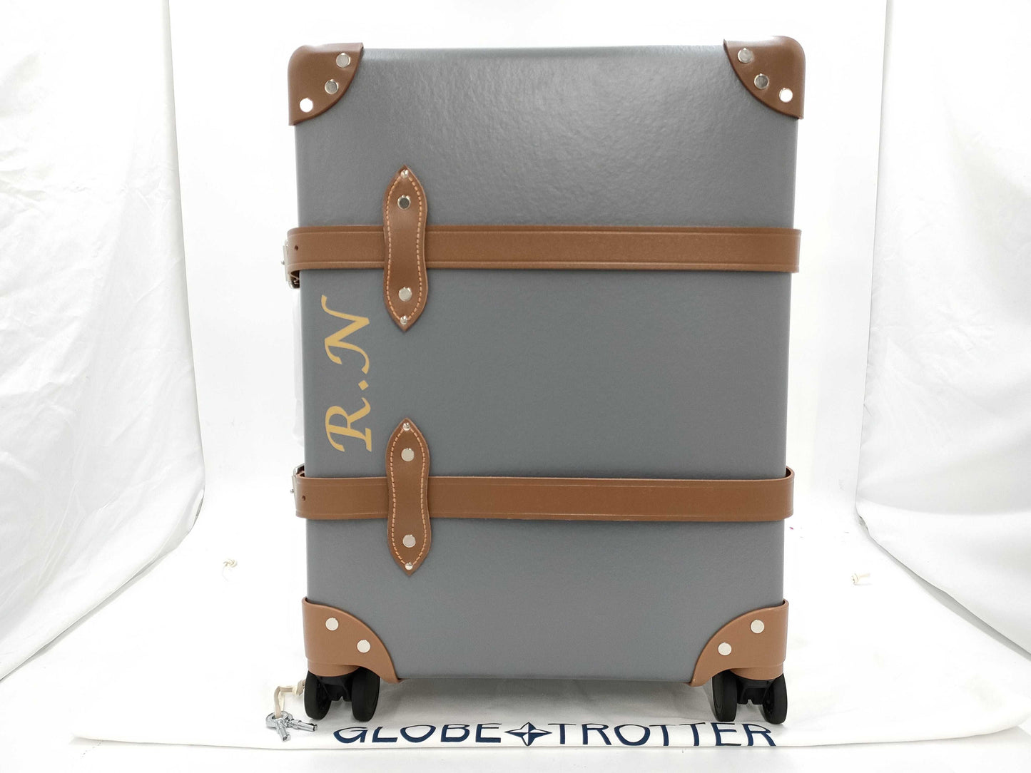 GLOBE-TROTTER Centenary 4-Wheel Carry-On Grey/Caramel Suitcase Carry Bag