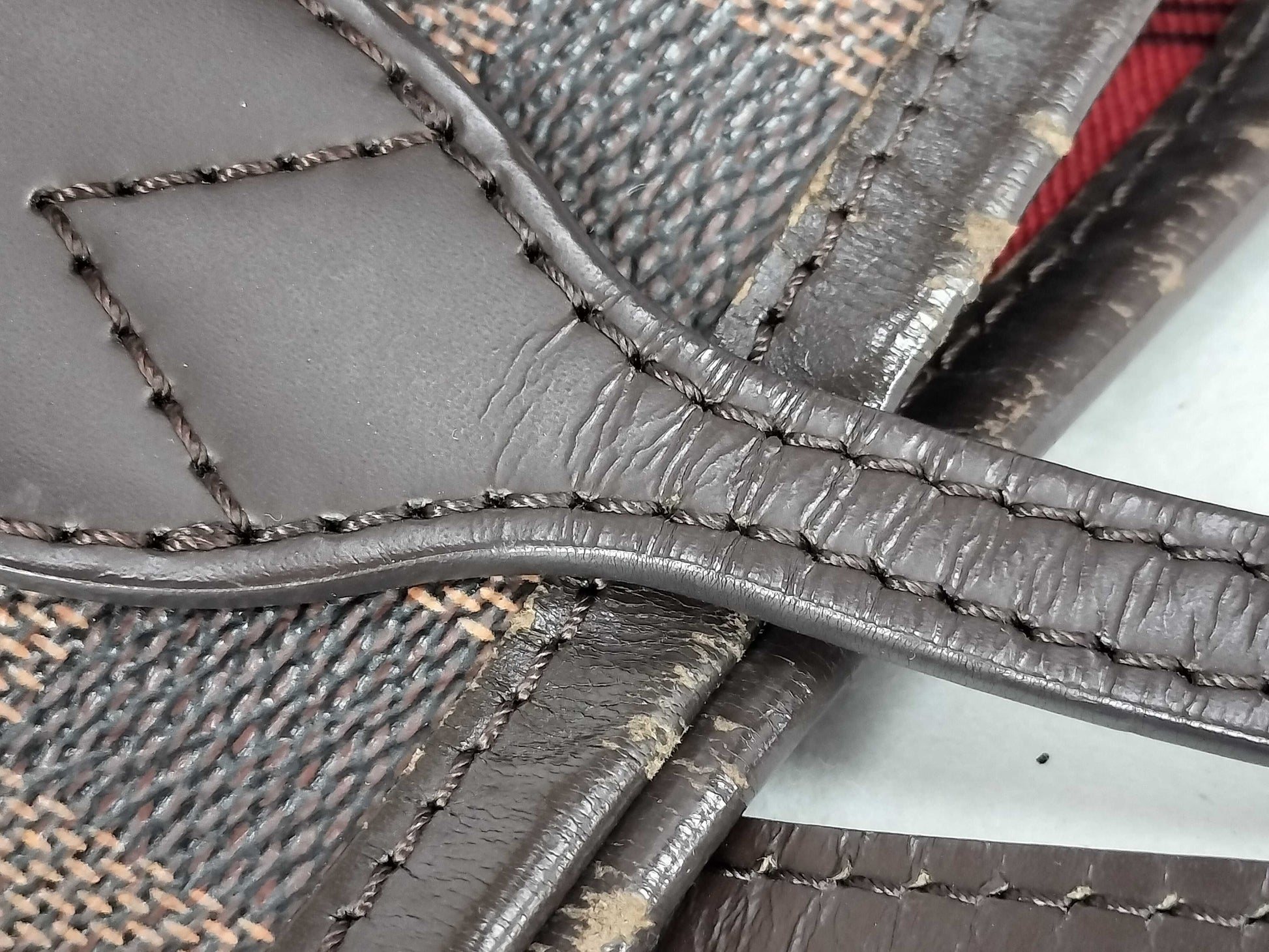 LOUIS VUITTON Damier Neverfull MM Tote Bag