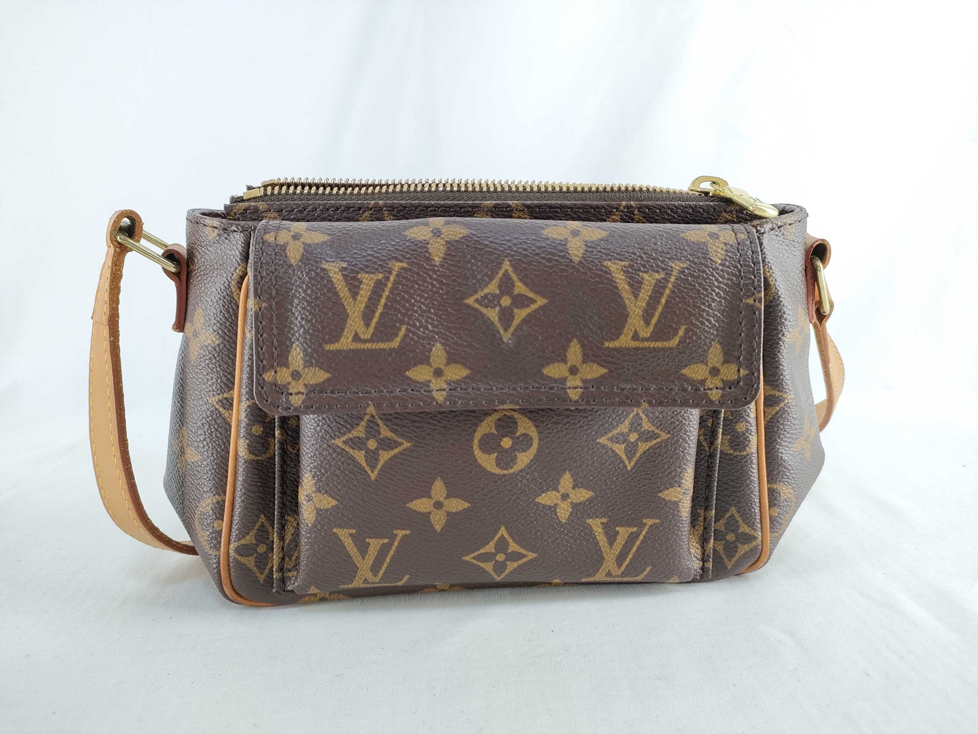 LOUIS VUITTON Monogram LV Monogram Vivacite PM M51165/SA0094 Shoulder Bag