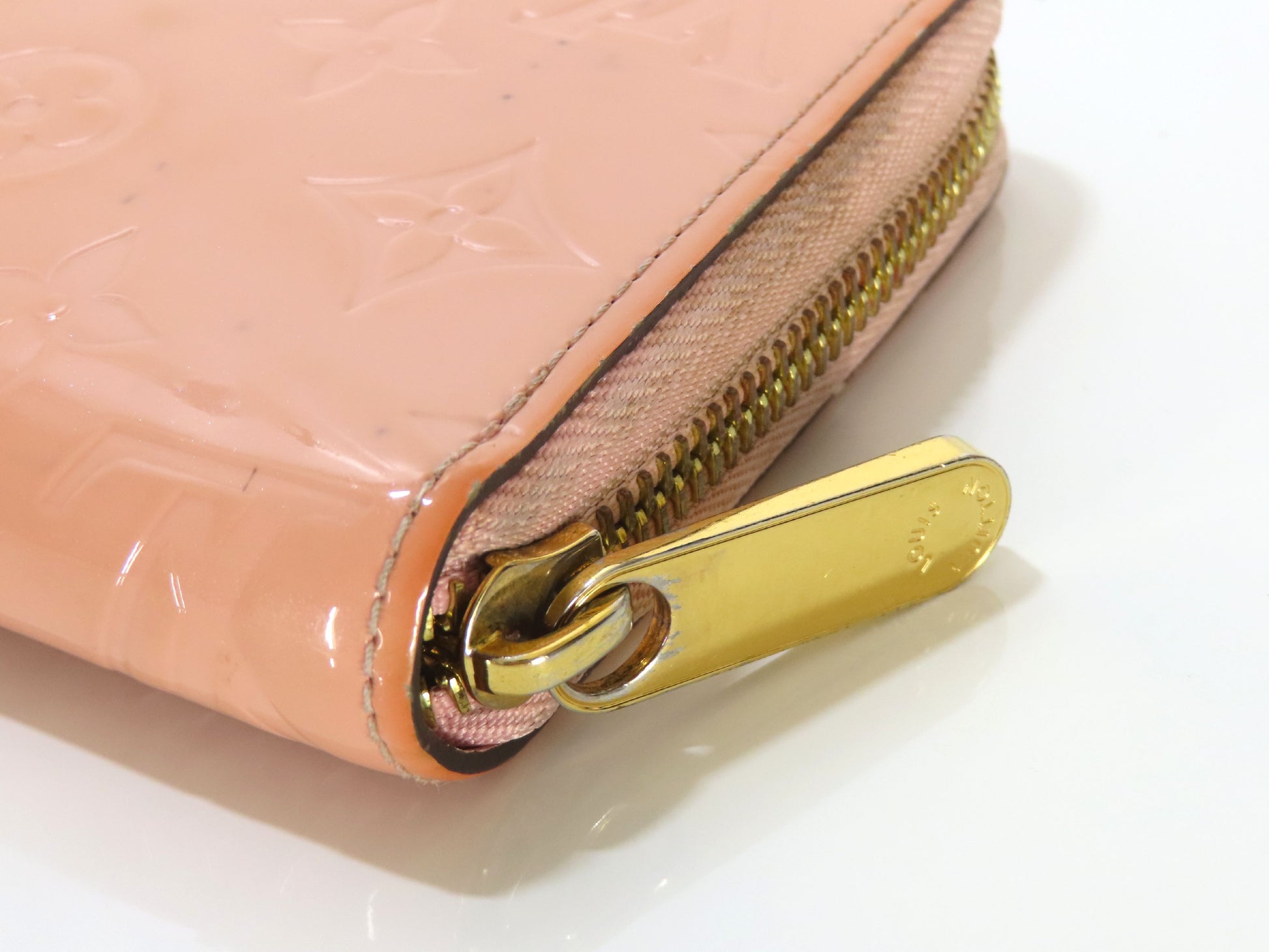 LOUIS VUITTON Vernis Zippy Wallet