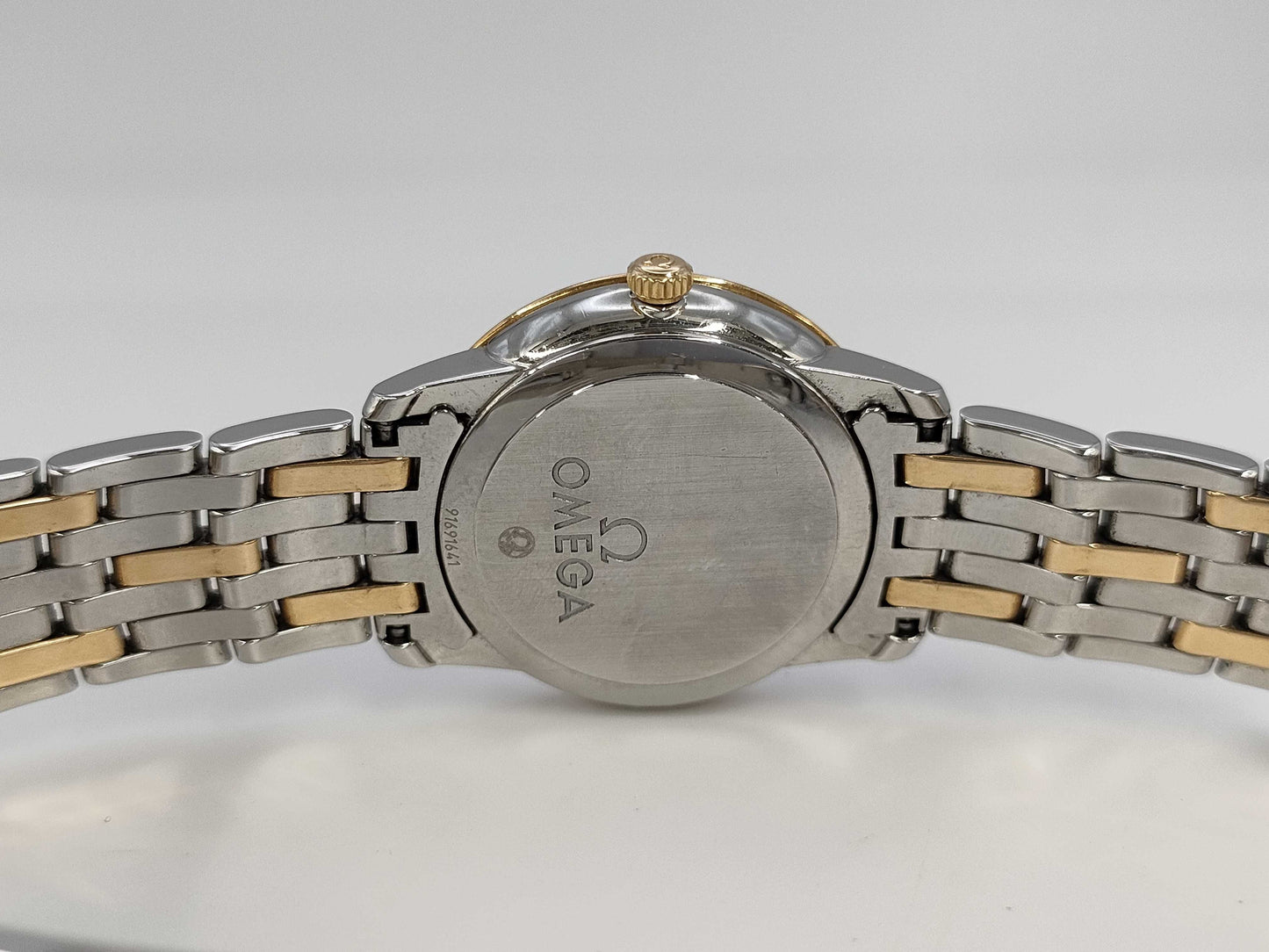 OMEGA 424.20.27.60.08.001 91691641 Quartz Women's Watch