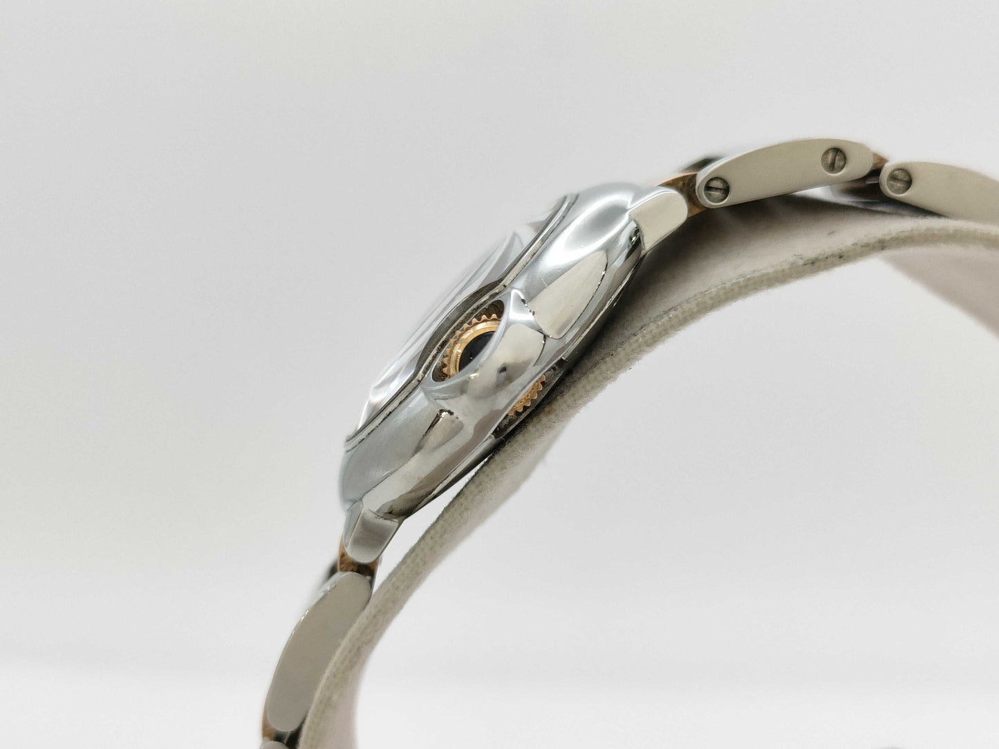 Cartier W6920034 3009428580SX Quartz Shell Dial Women's Watch