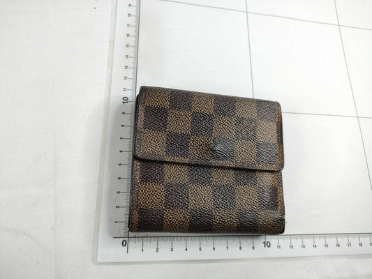 LOUIS VUITTON Damier Louis Vuitton Damier Compact Wallet