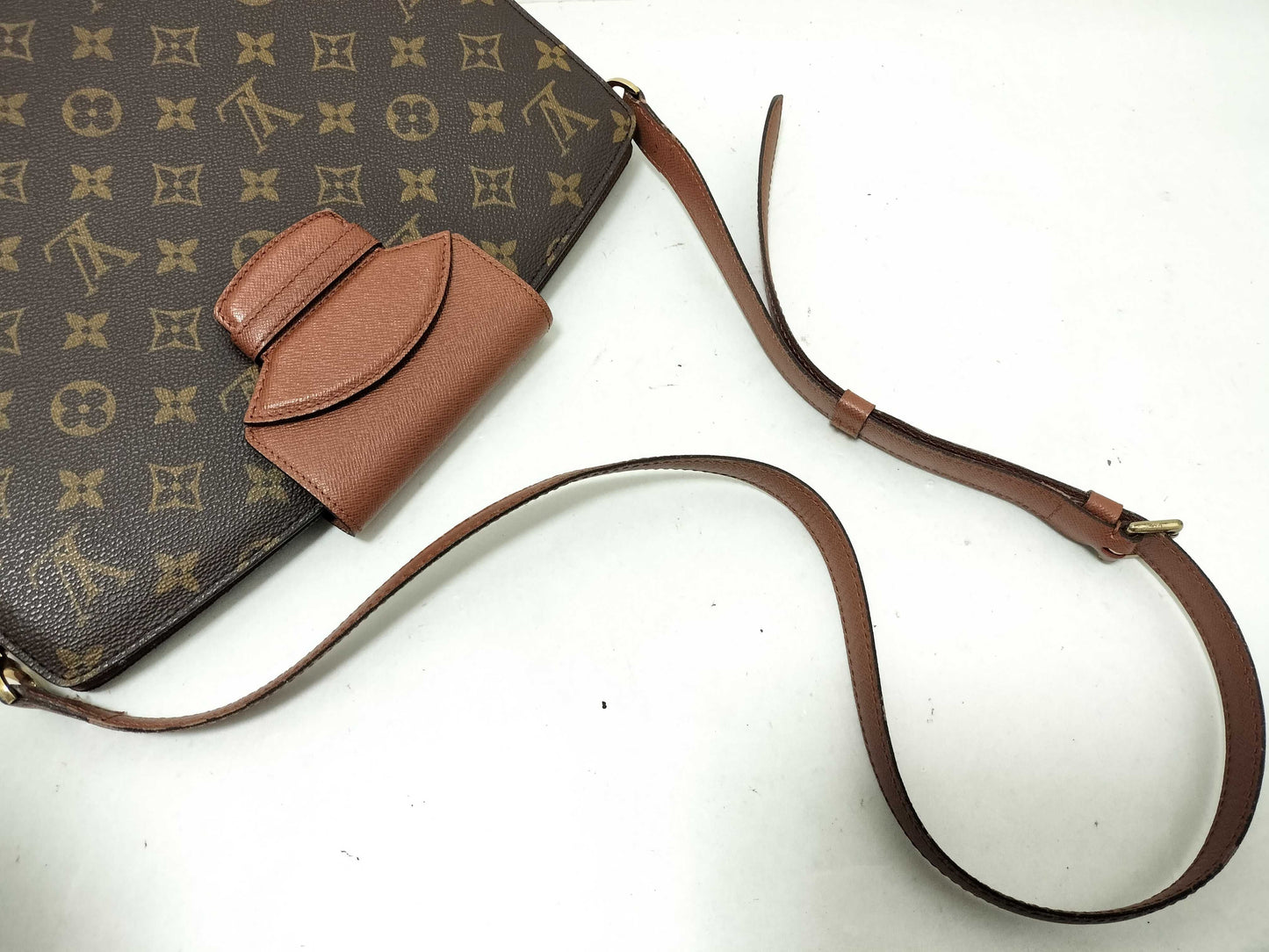 LOUIS VUITTON Monogram Louis Vuitton M51375 Courcelle VI0975 Shoulder Bag