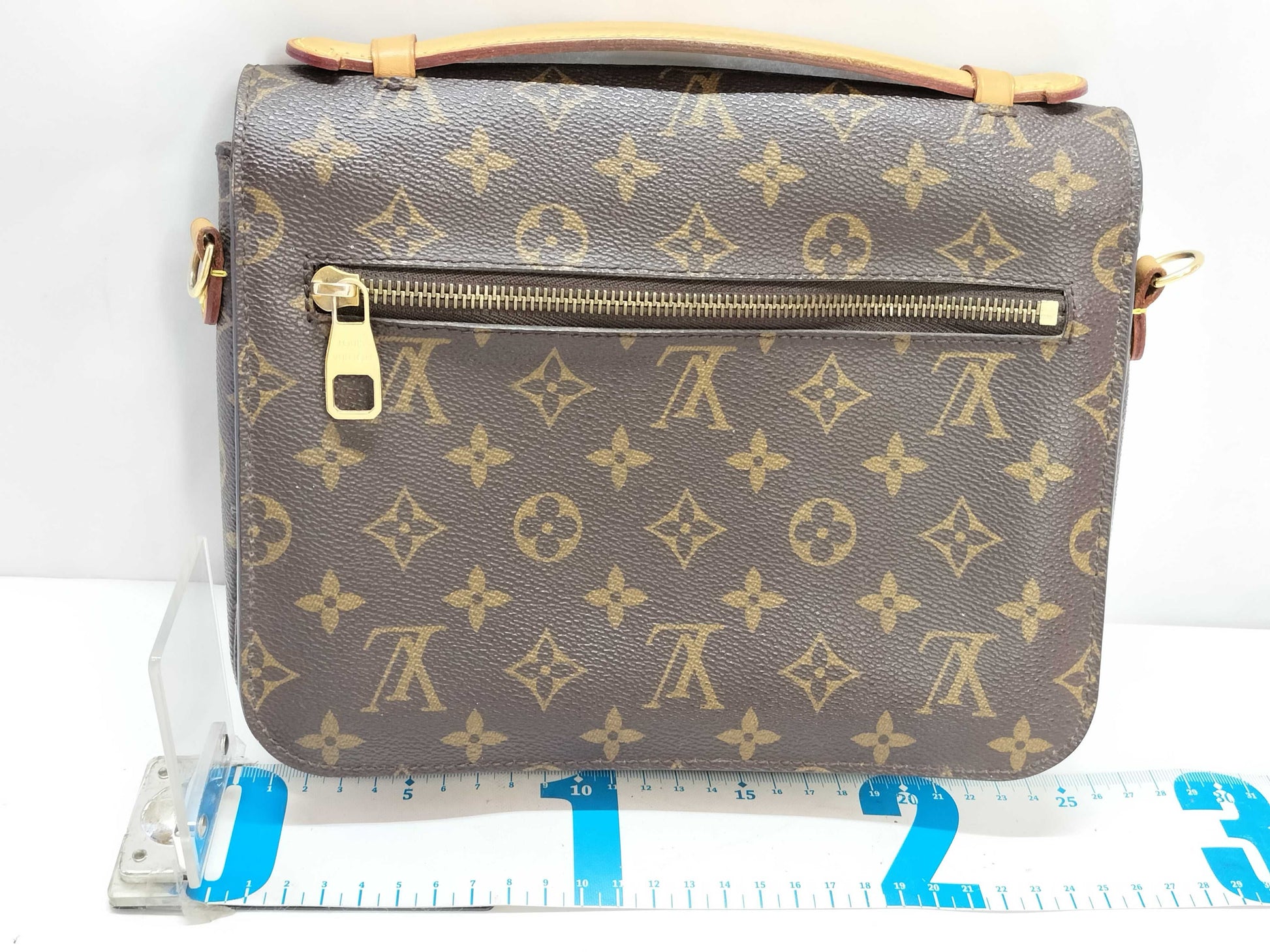LOUIS VUITTON Monogram Louis Vuitton Message Shoulder Bag Handbag
