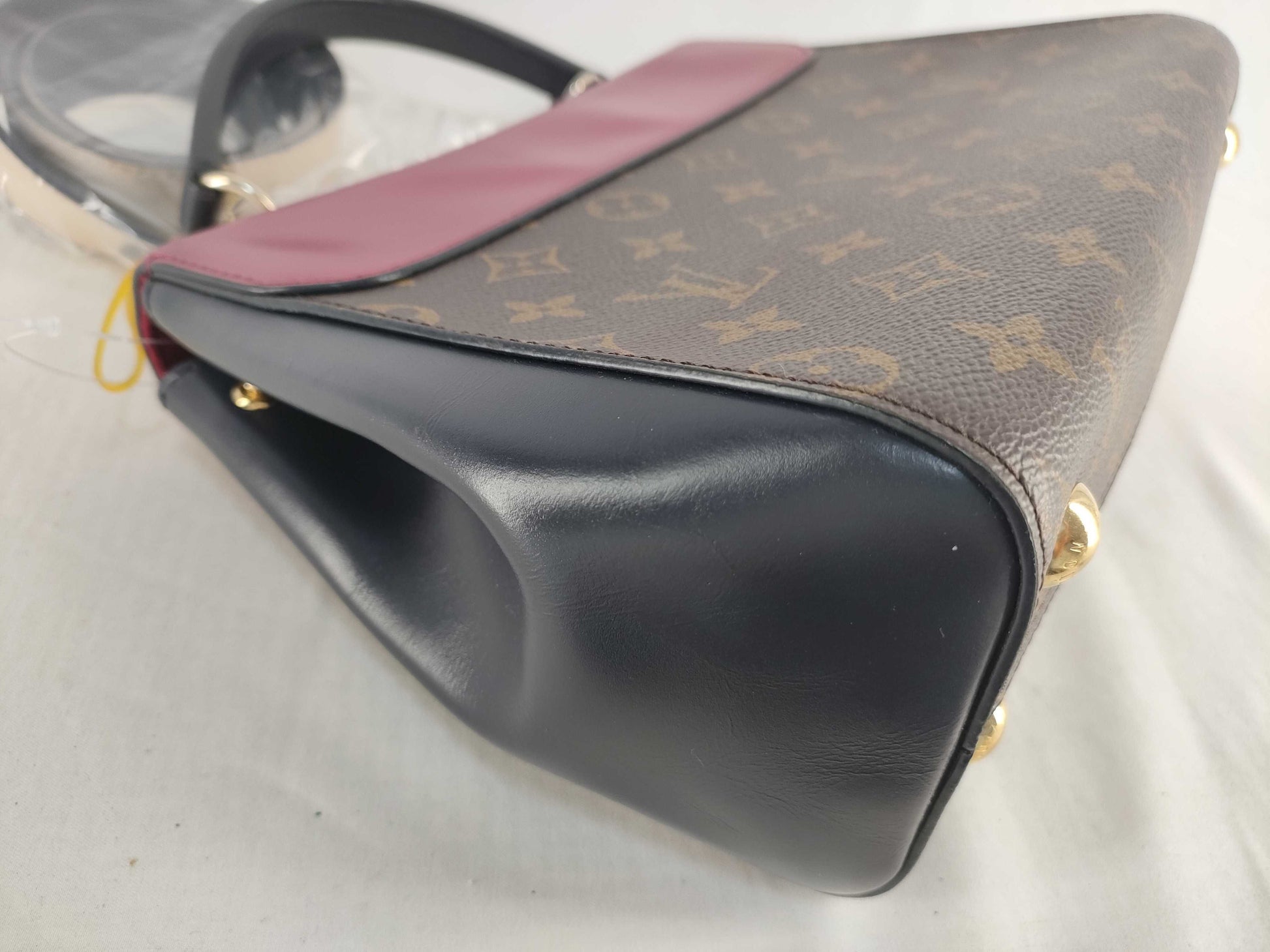 LOUIS VUITTON Monogram Louis Vuitton CLUNY Shoulder Bag Handbag