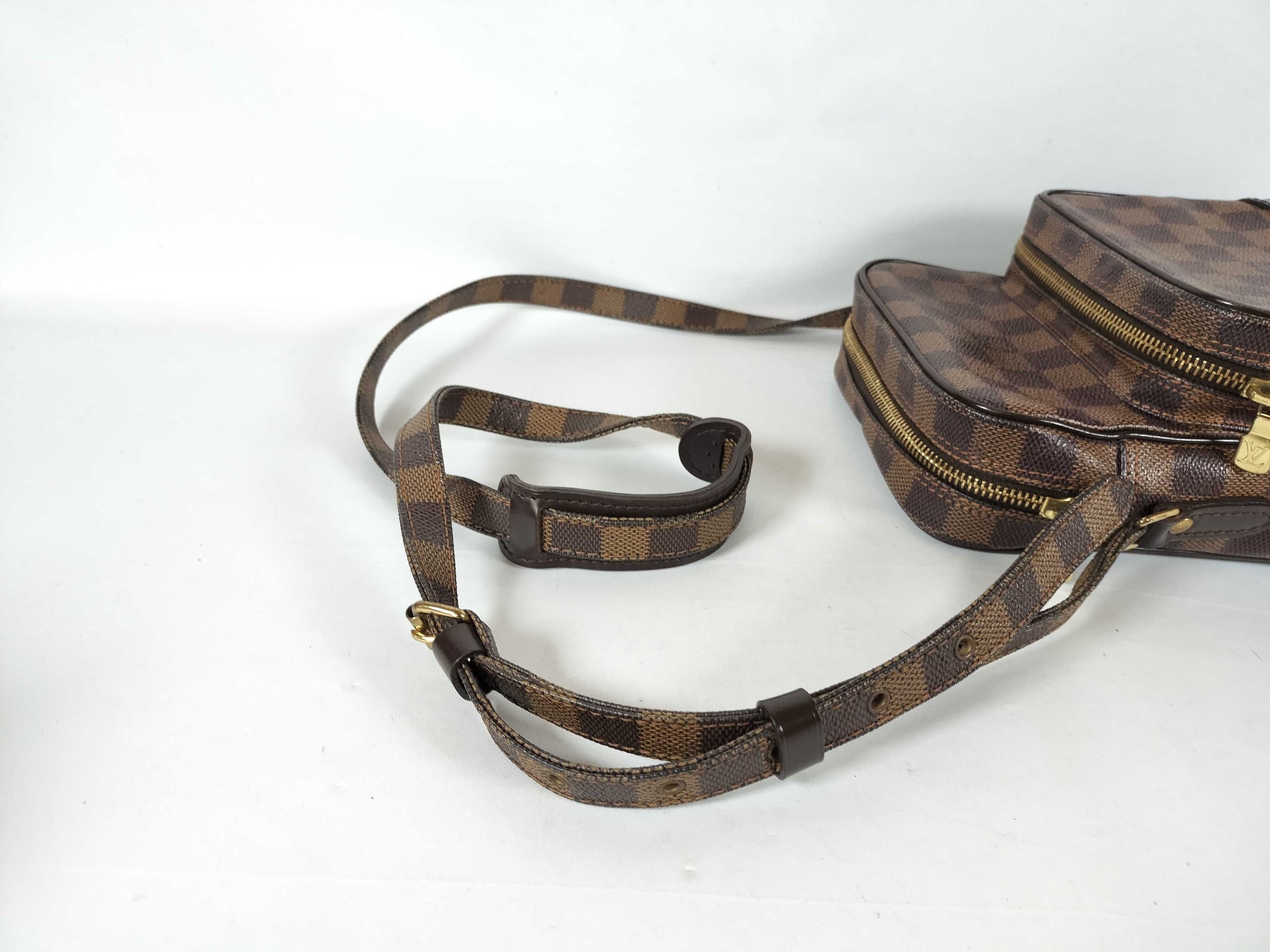 LOUIS VUITTON Damier LV Amazon Damier Shoulder Bag