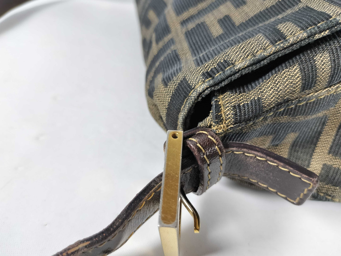 FENDI Mamma Bucket Shoulder Bag