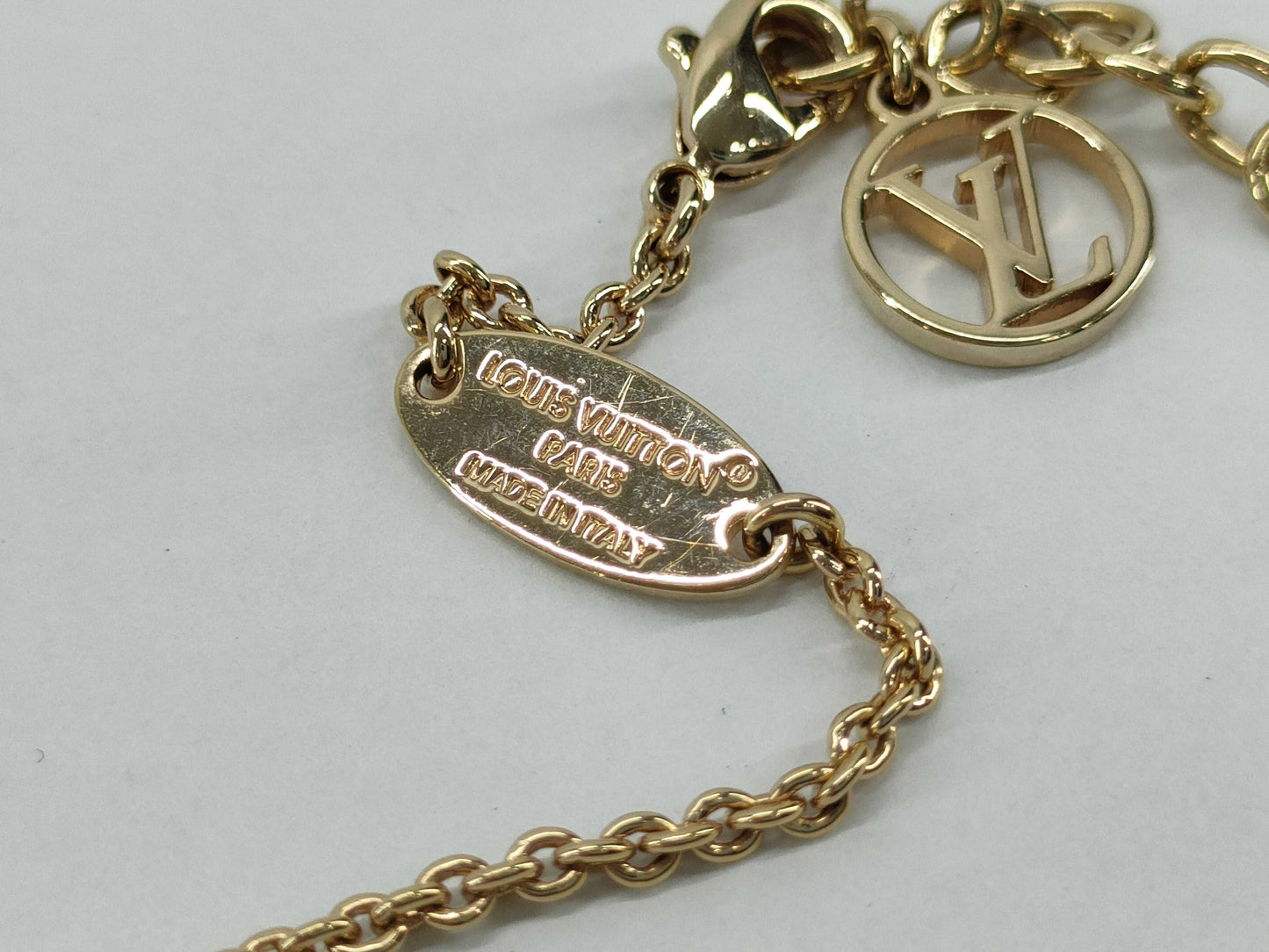 LOUIS VUITTON Essential V Necklace M02382 LE4214 Necklace