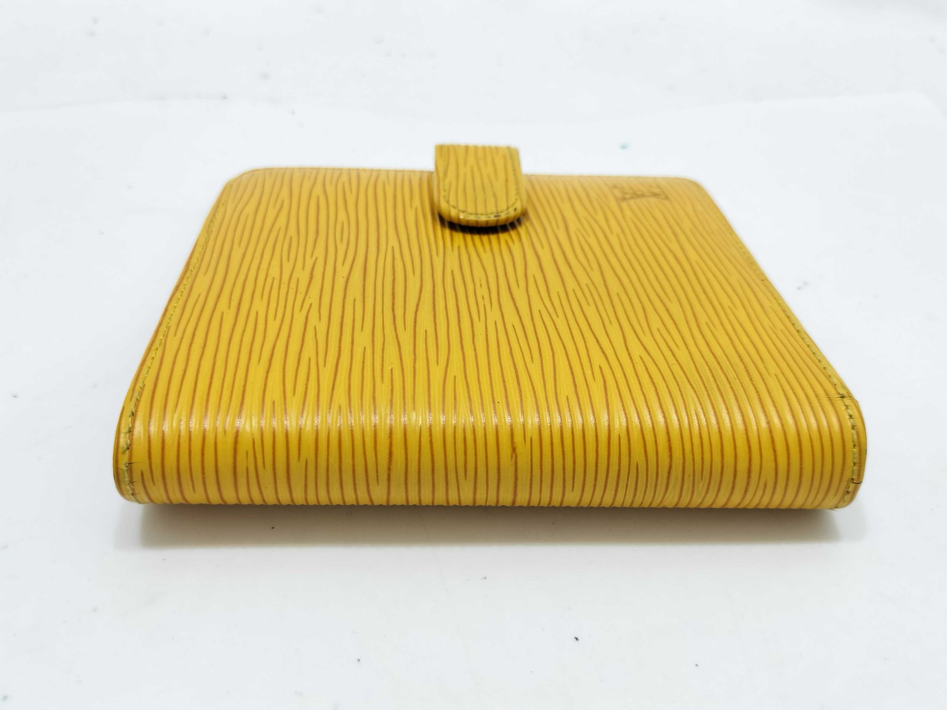 LOUIS VUITTON Epi Vuitton M63559 Bi-Fold Wallet Porto Vier Compact Epi Leather Tassili Yellow Wallet