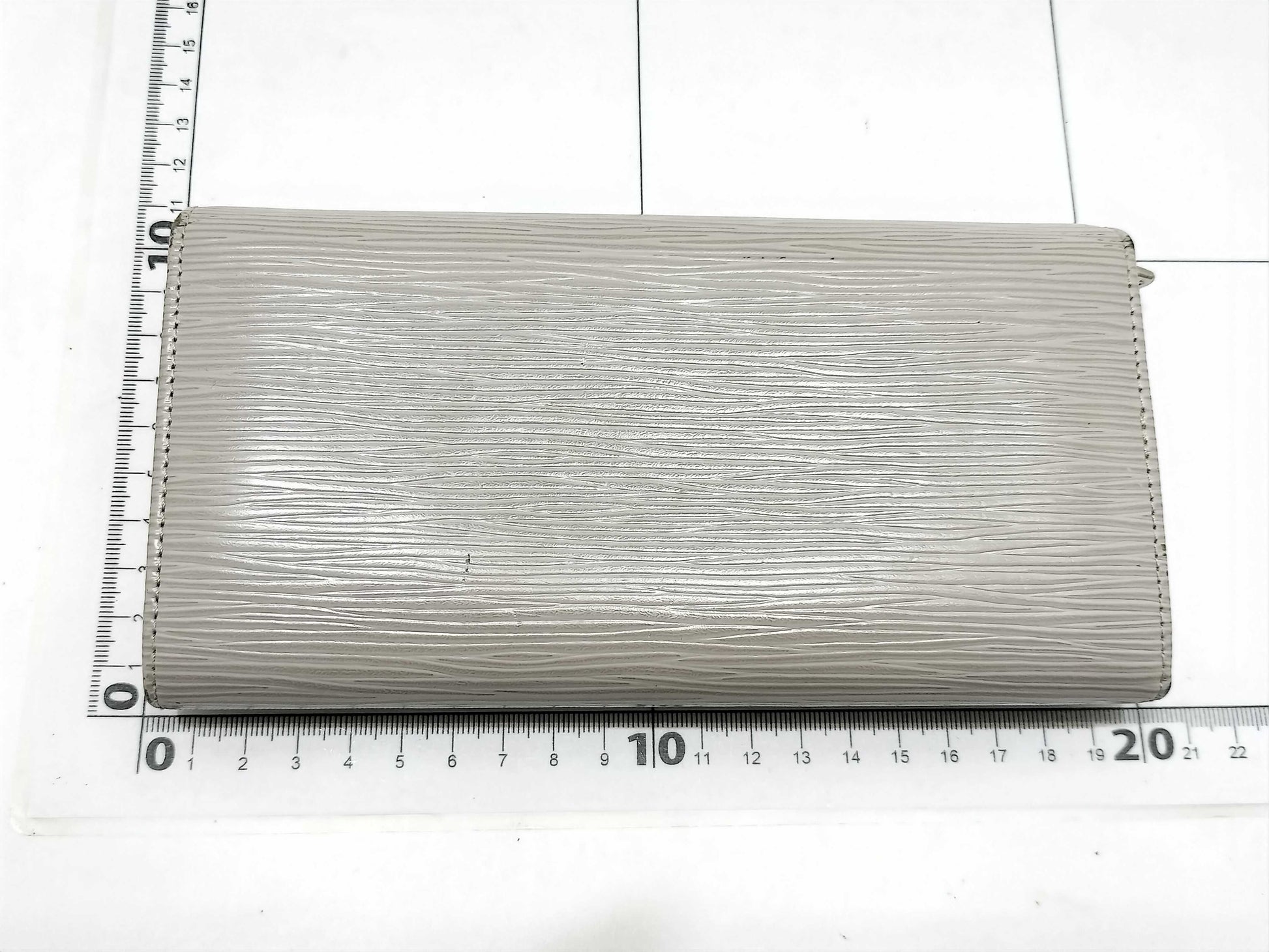 LOUIS VUITTON Epi Vuitton M60318 Portefeuil Sarah Epi Leather Grey Wallet