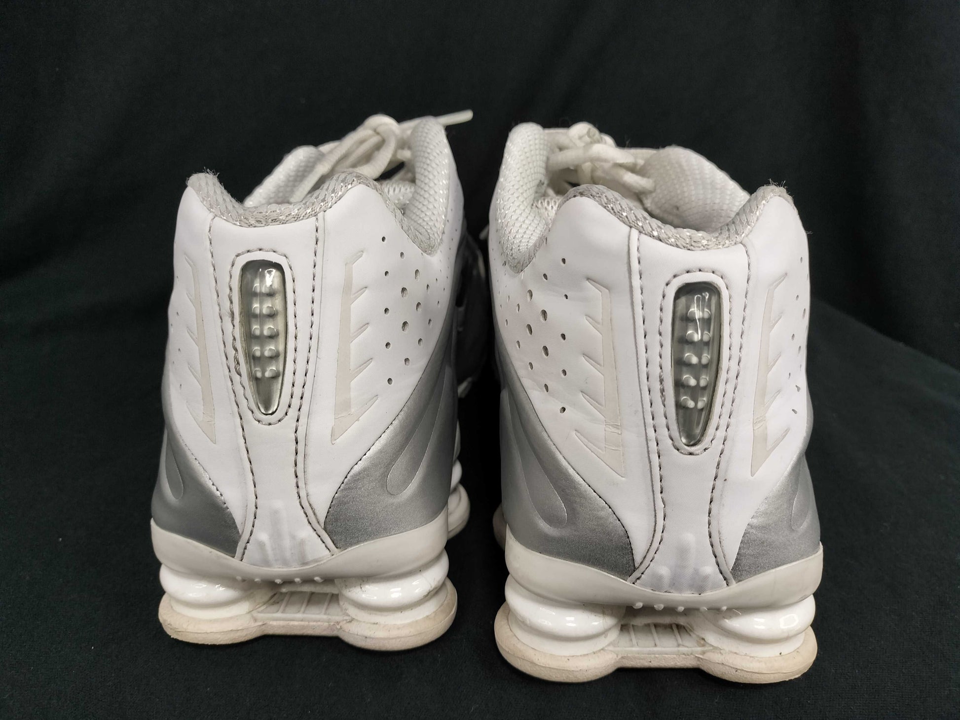 NIKE Nike Shox R4 WHITE Shox Sneakers White Sneakers