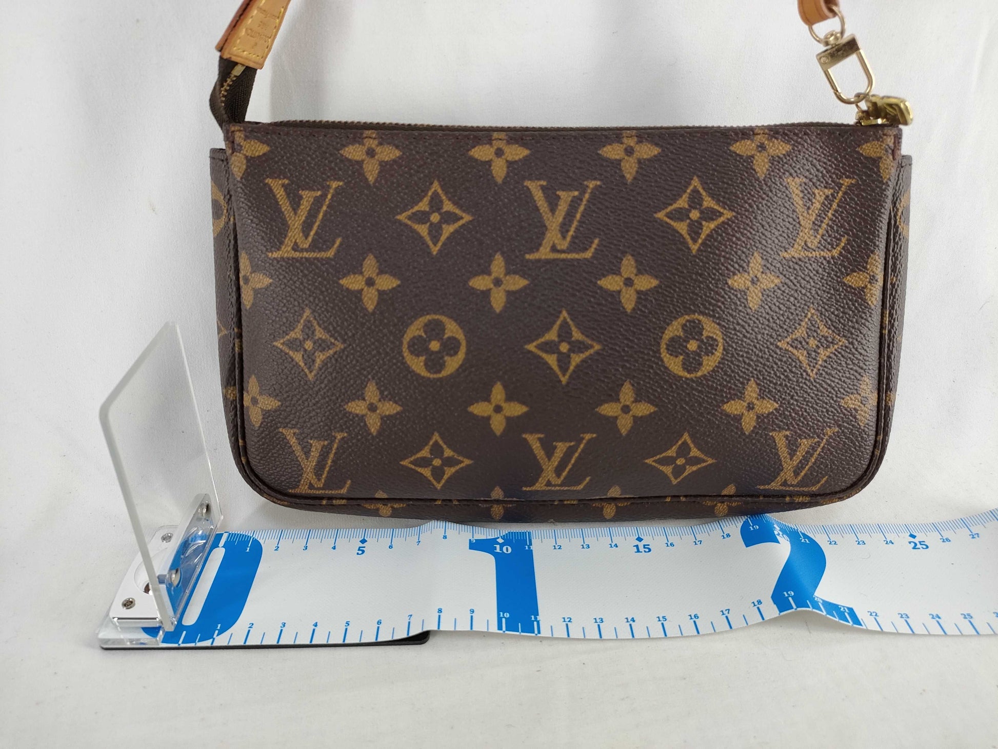 LOUIS VUITTON Monogram Accessoir Monogram AR0978 Pouch