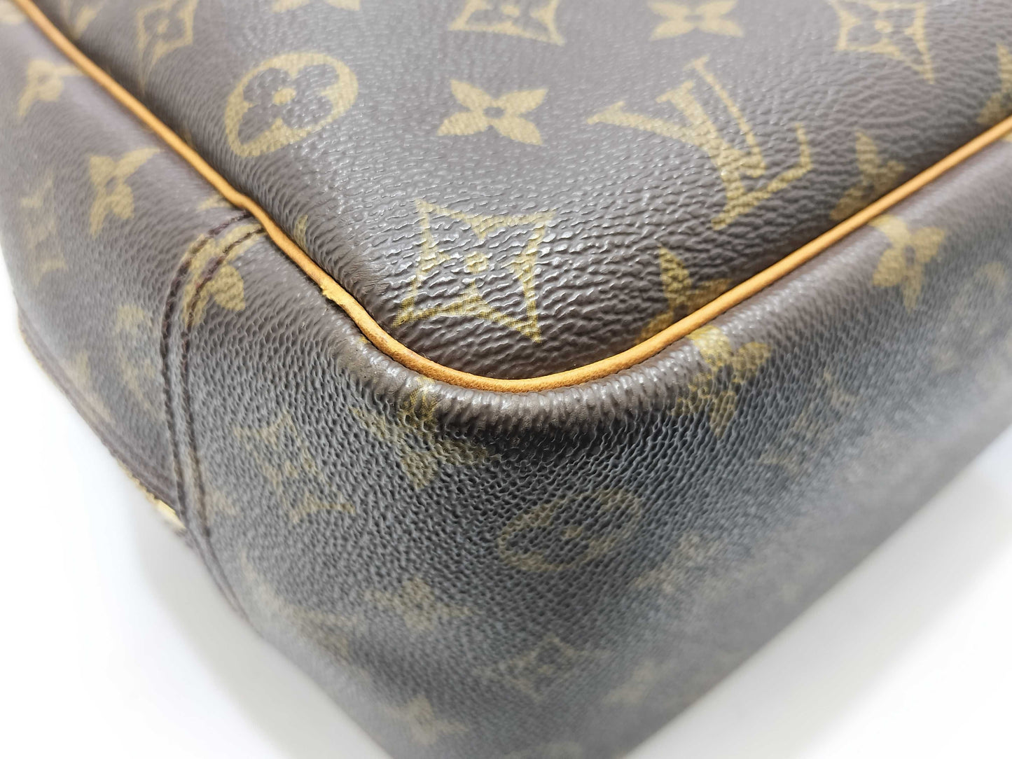LOUIS VUITTON Monogram Louis Vuitton Monogram Deauville Handbag