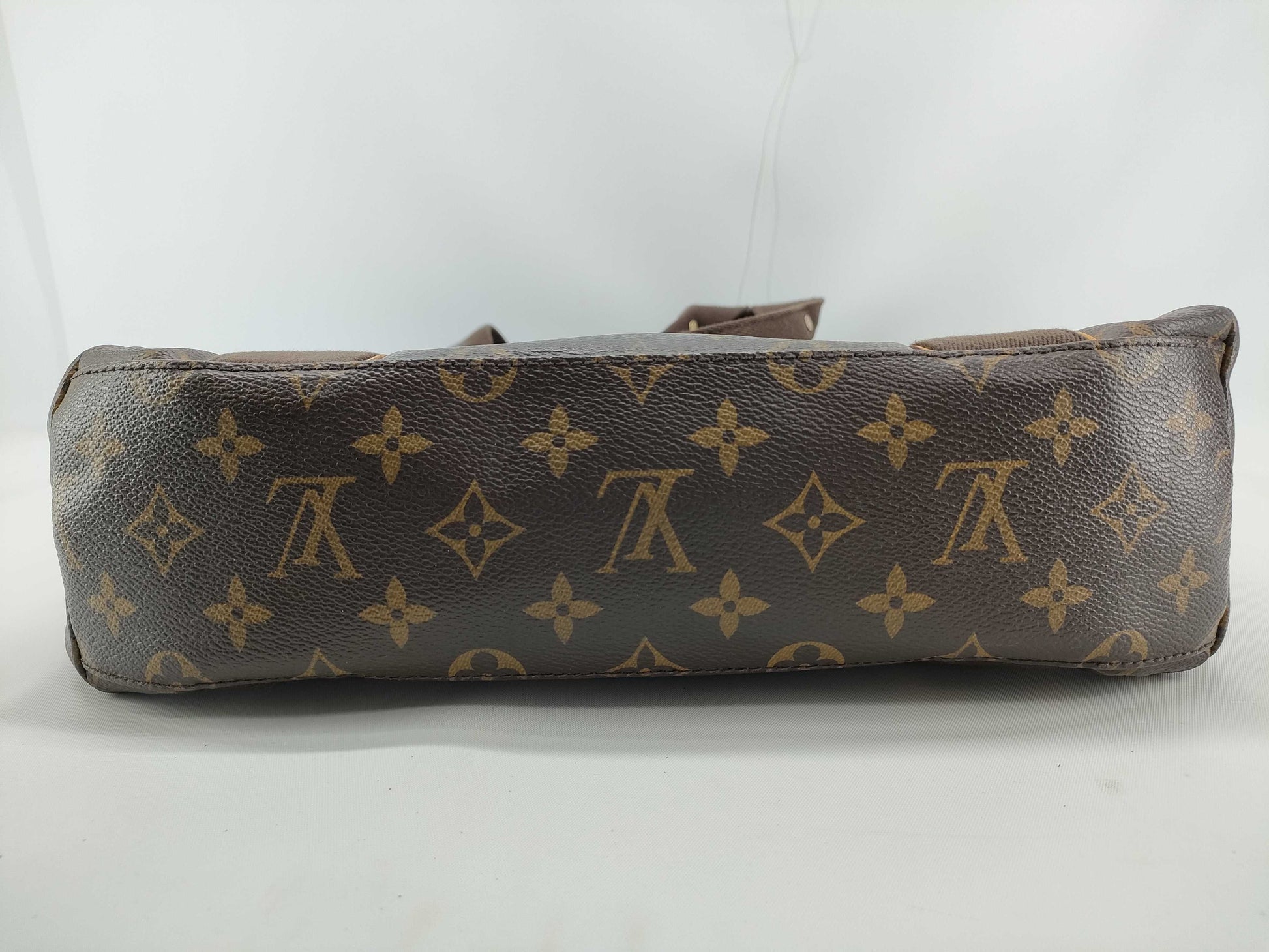 LOUIS VUITTON Monogram LOUIS VUITTON Monogram Cava Bobourg M53013 Tote Bag