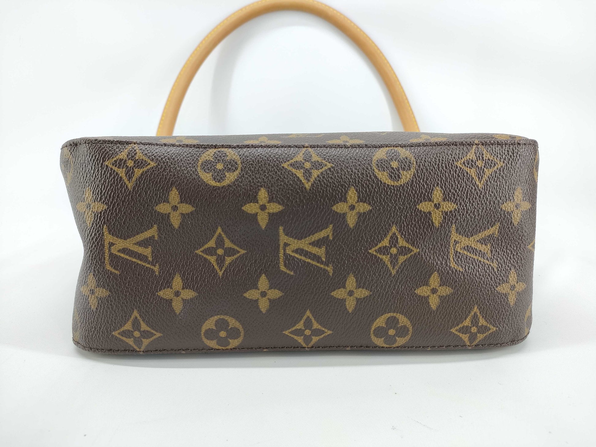 LOUIS VUITTON Monogram LOUIS VUITTON Monogram Looping MM M51146 Shoulder Bag