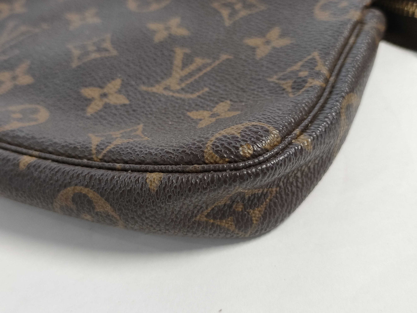 LOUIS VUITTON Monogram LV Small Pouch