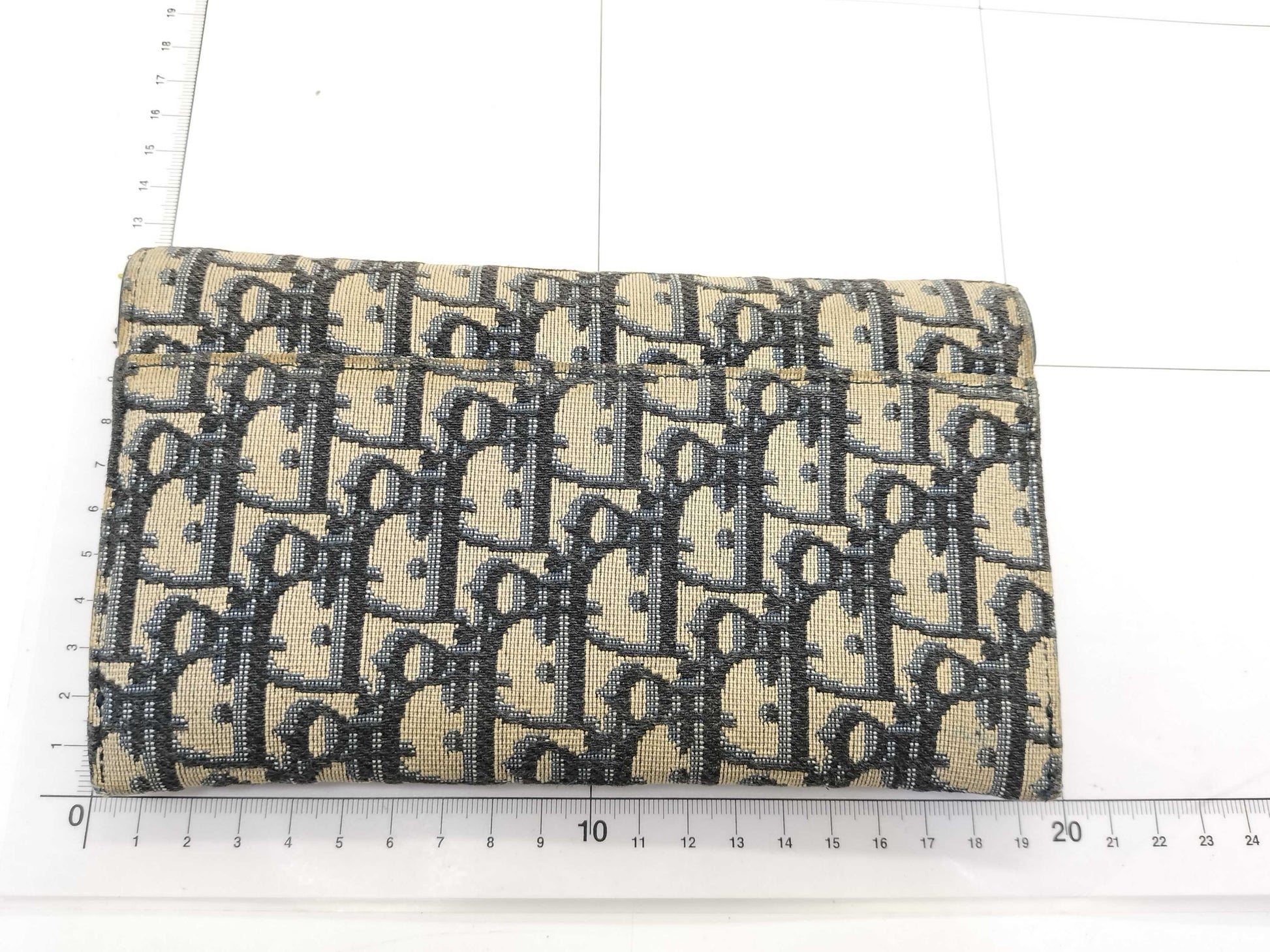 Dior Lady Dior Dior Chain Shoulder Bag Missing Chain Bag