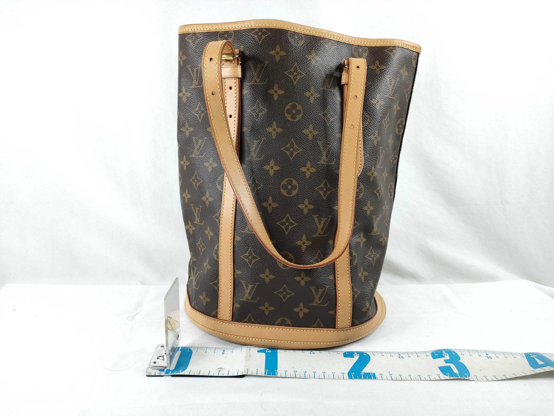 LOUIS VUITTON Monogram Bucket GM Monogram Shoulder Bag