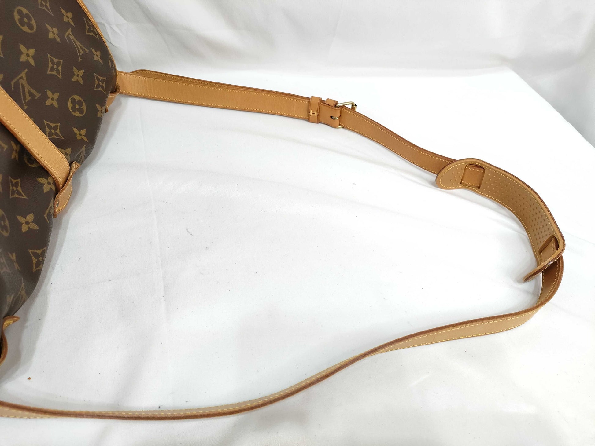 LOUIS VUITTON Monogram LOUIS VUITTON Monogram M42254 Saumur 35 Shoulder Bag Shoulder Bag