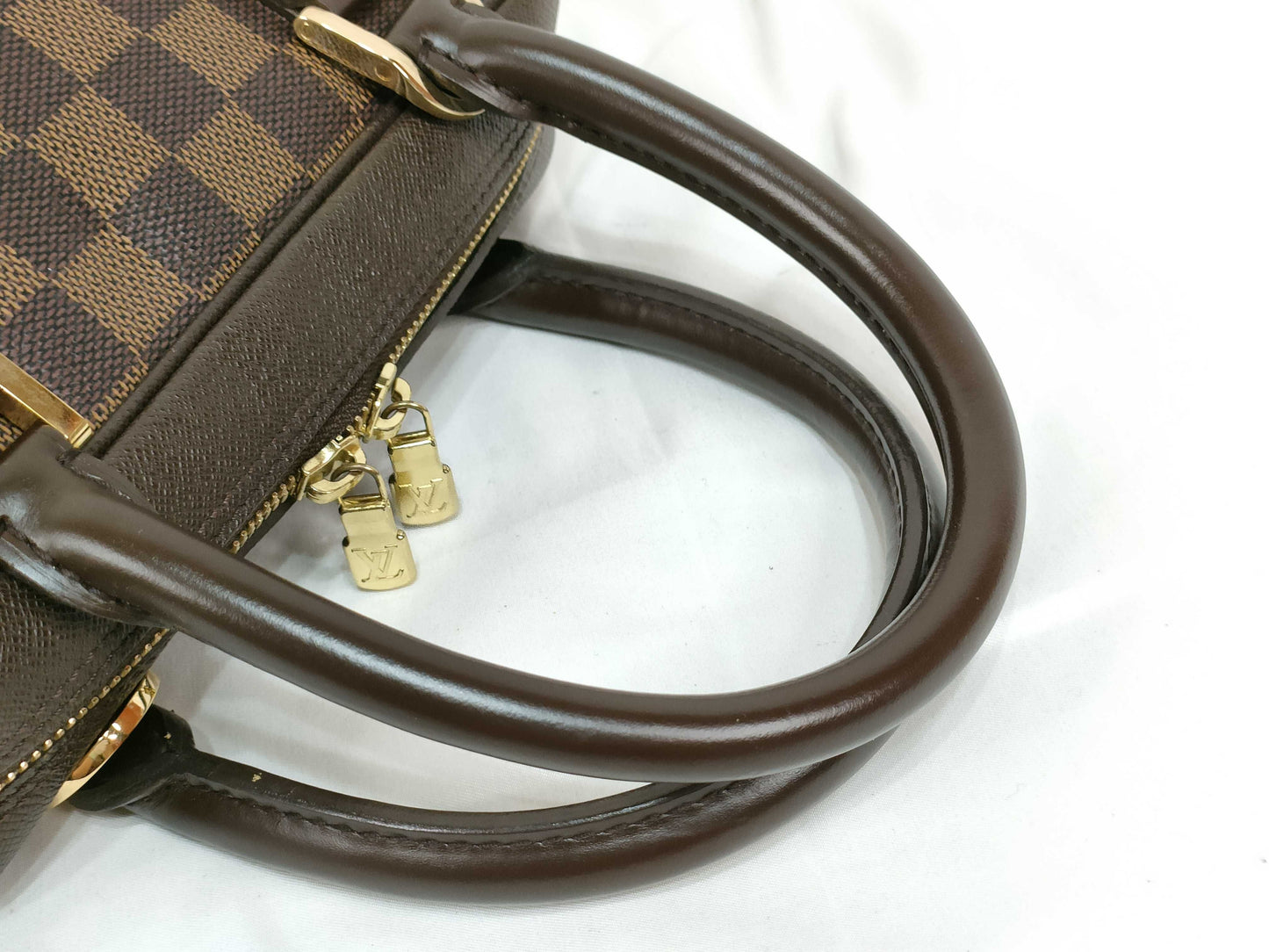 LOUIS VUITTON Damier Louis Vuitton Brera Damier Brown Handbag with Red Interior