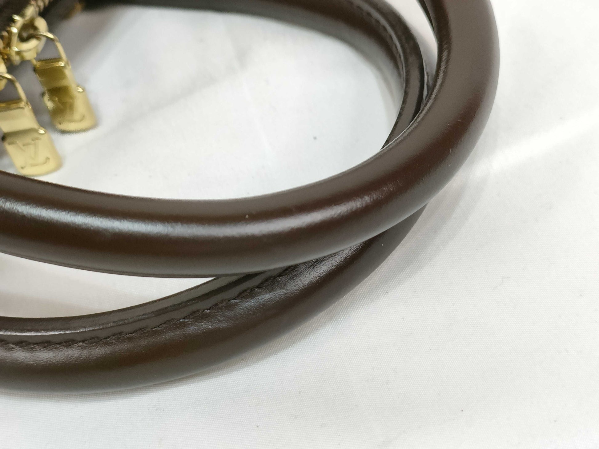 LOUIS VUITTON Damier Louis Vuitton Brera Damier Brown Handbag with Red Interior