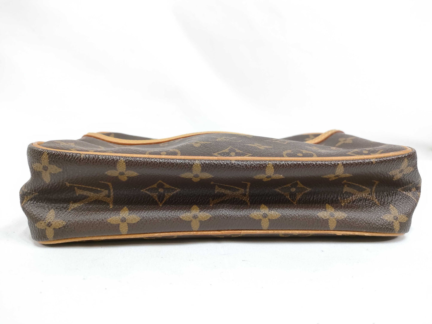 LOUIS VUITTON Monogram Louis Vuitton Compiegne Clutch Bag Monogram Brown Second Bag